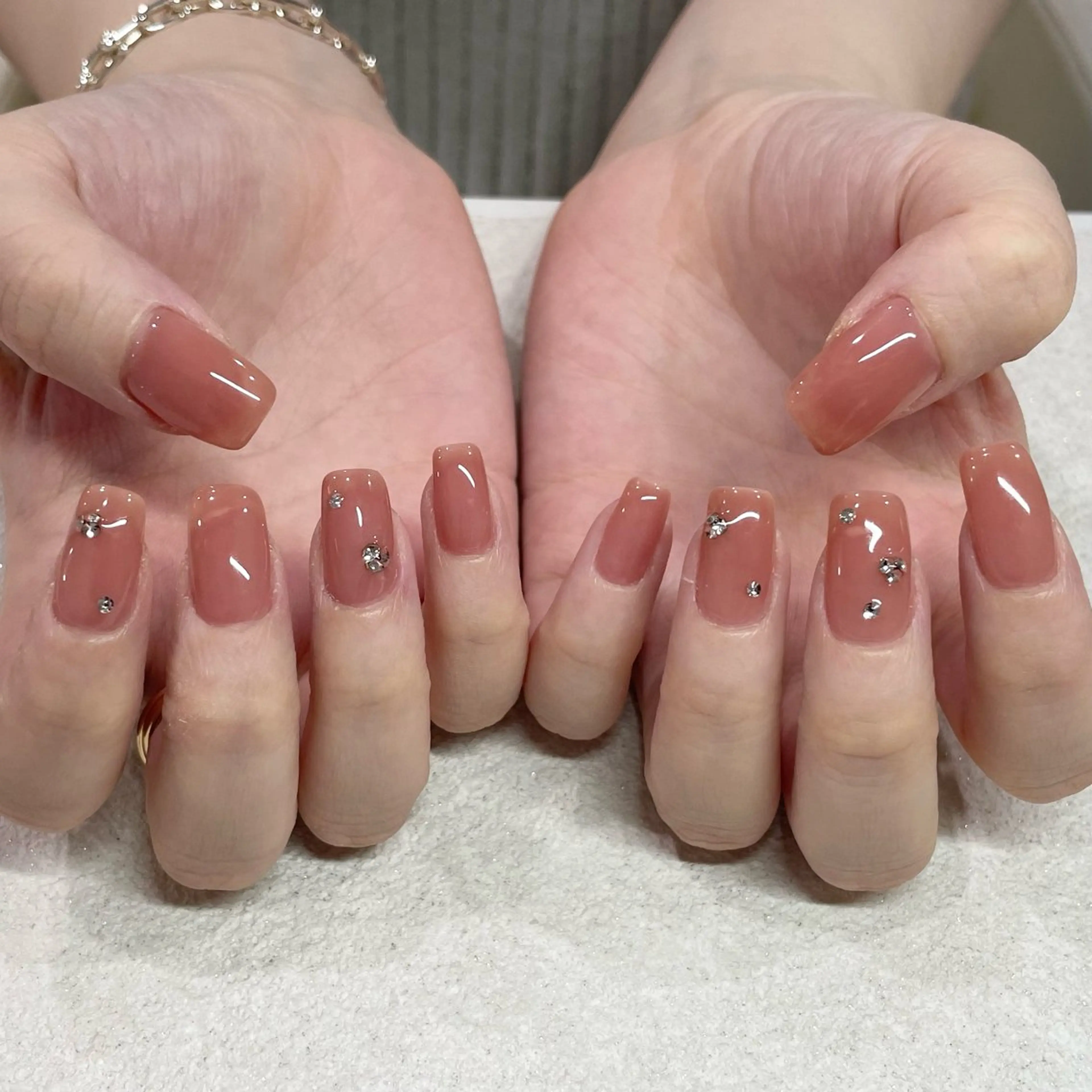 ネイル パラジェルサロン 大人女性が通うサロンのネイルデザイン