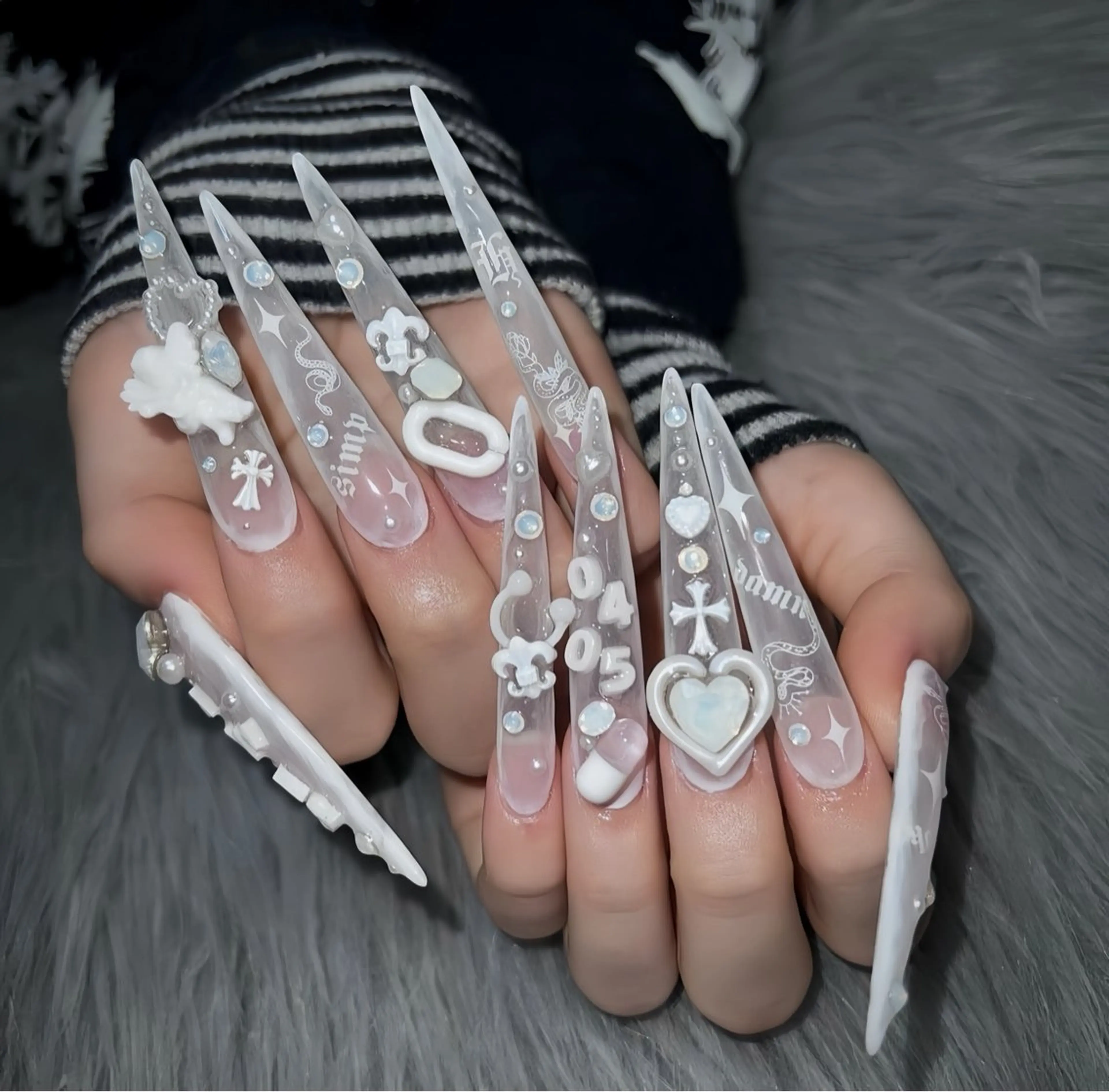 ネイル アニマル柄 ボルドー ブラウン チークネイル フレンチネイル ハンドネイル Rin Nail 新大久保店のネイルデザイン