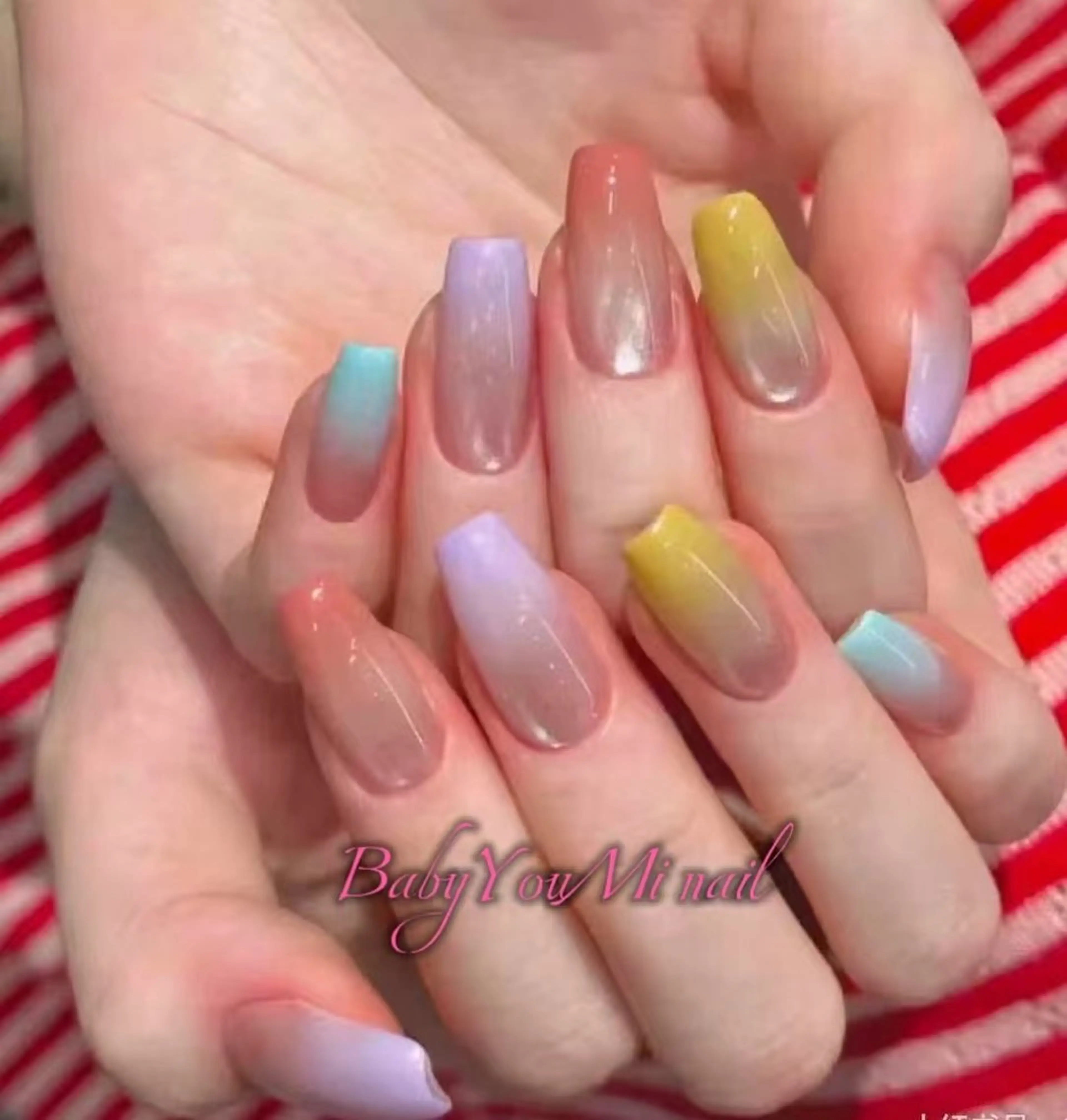 ネイル オーロラネイル フラワーネイル フットネイル フレンチネイル ジェルネイル ハンドネイル Oomiya 服部のネイルデザイン