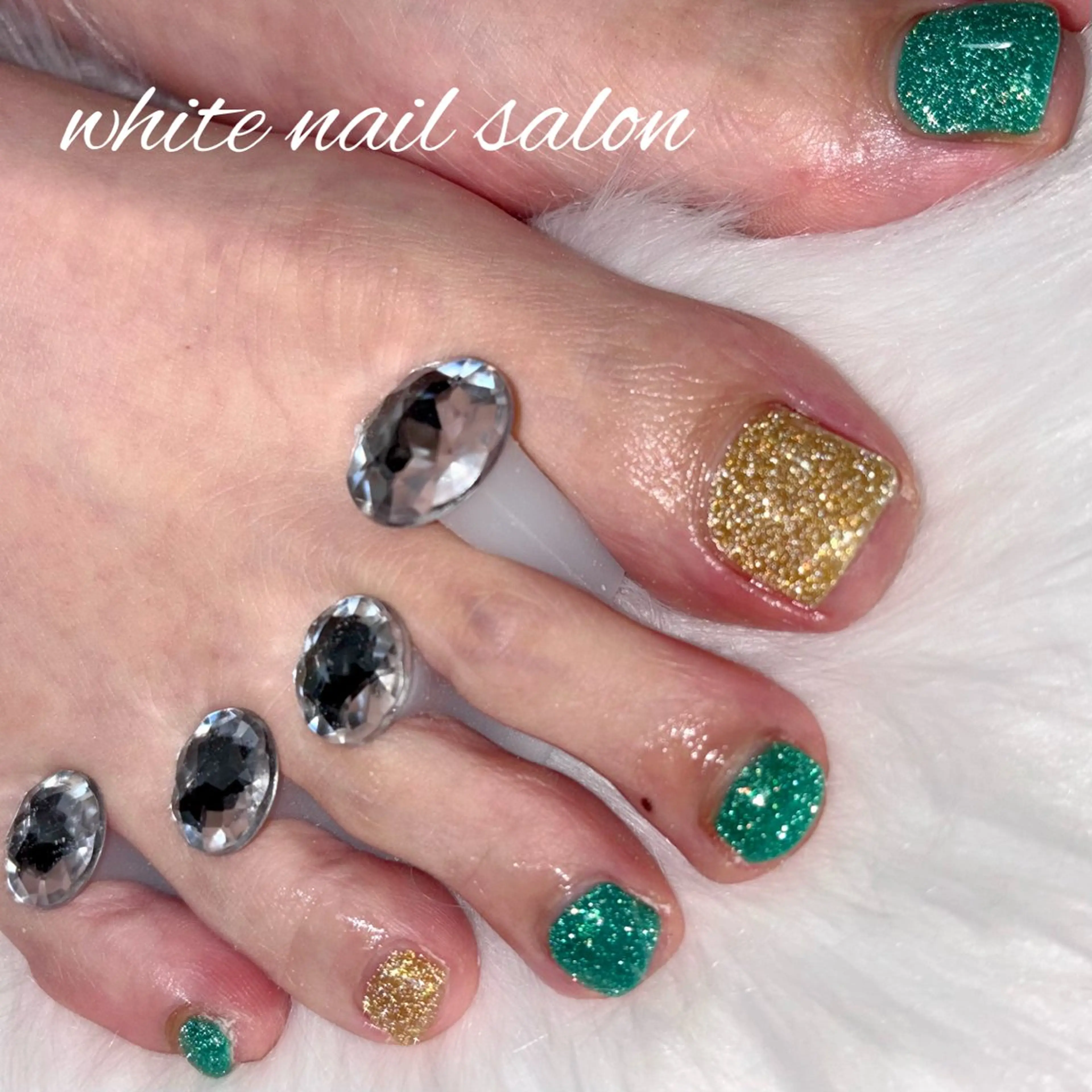 ネイル フラッシュネイル フットネイル フットネイル white nail salonのネイルデザイン