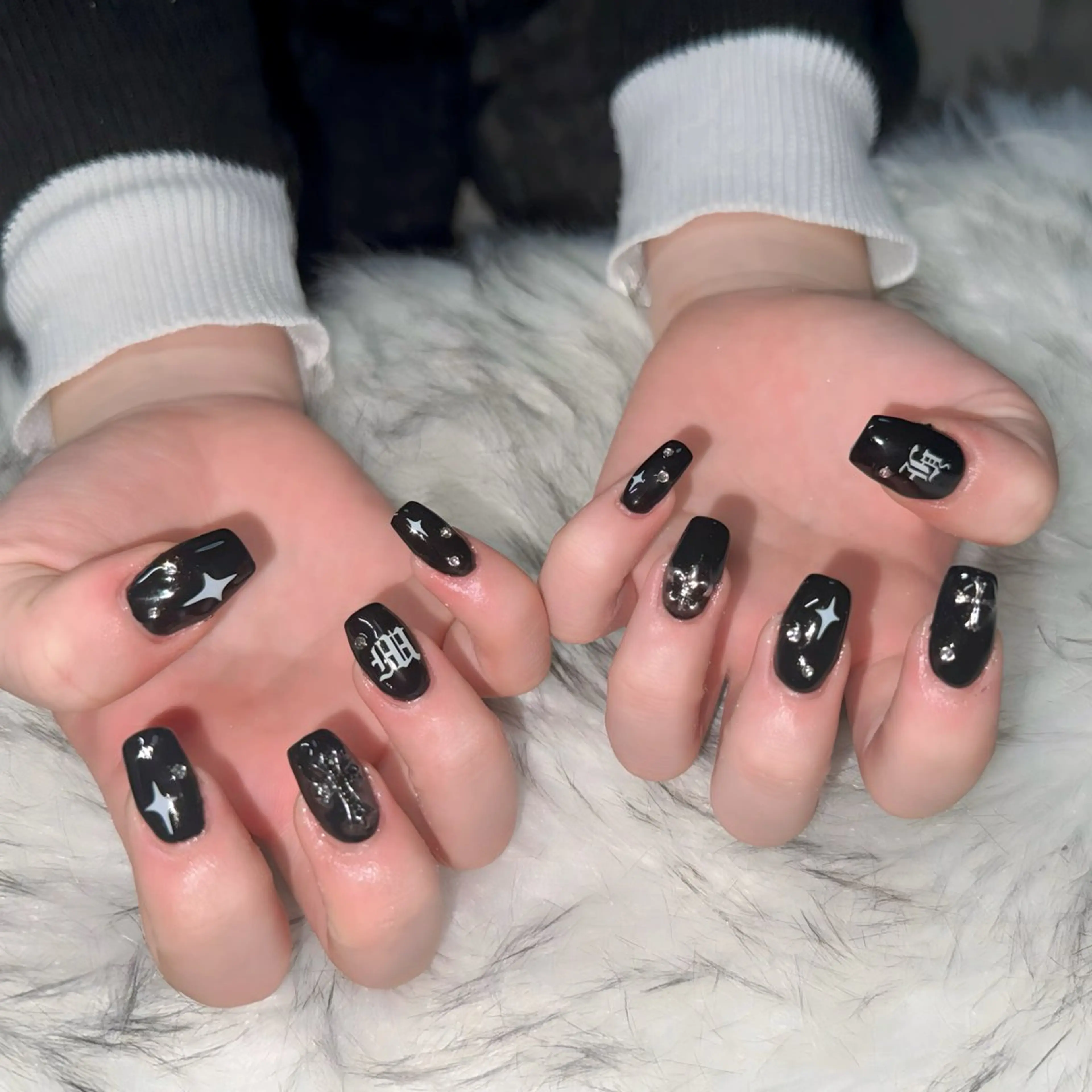 セミロング ハンドネイル mao .のネイルデザイン