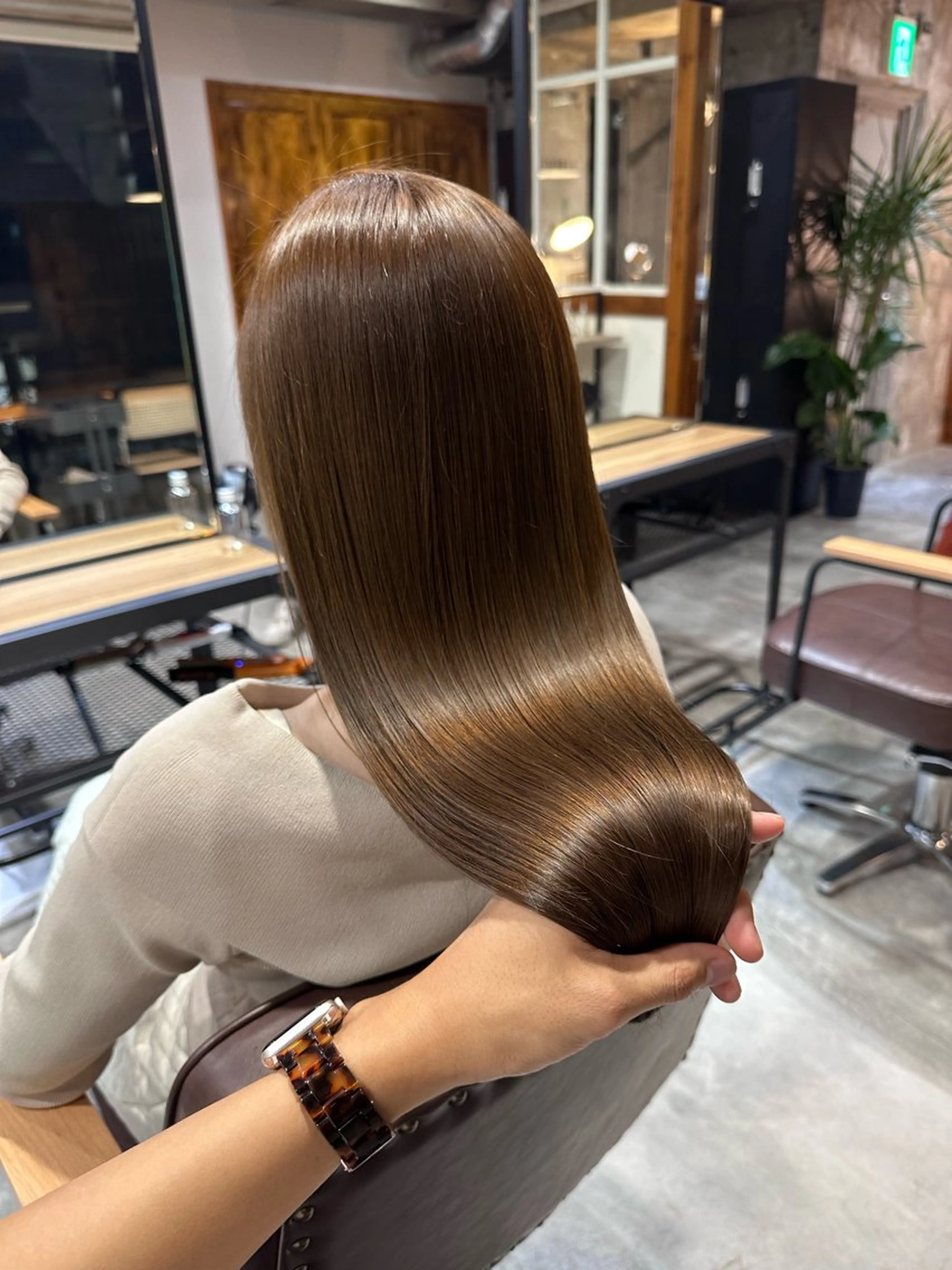 セミロング 顔まわりレイヤー 韓国風ヘア レイヤーカット ローレイヤー 縮毛矯正 カット ヘアカラー トリートメント 【必ず似合わせます】 川口航平のヘアスタイル