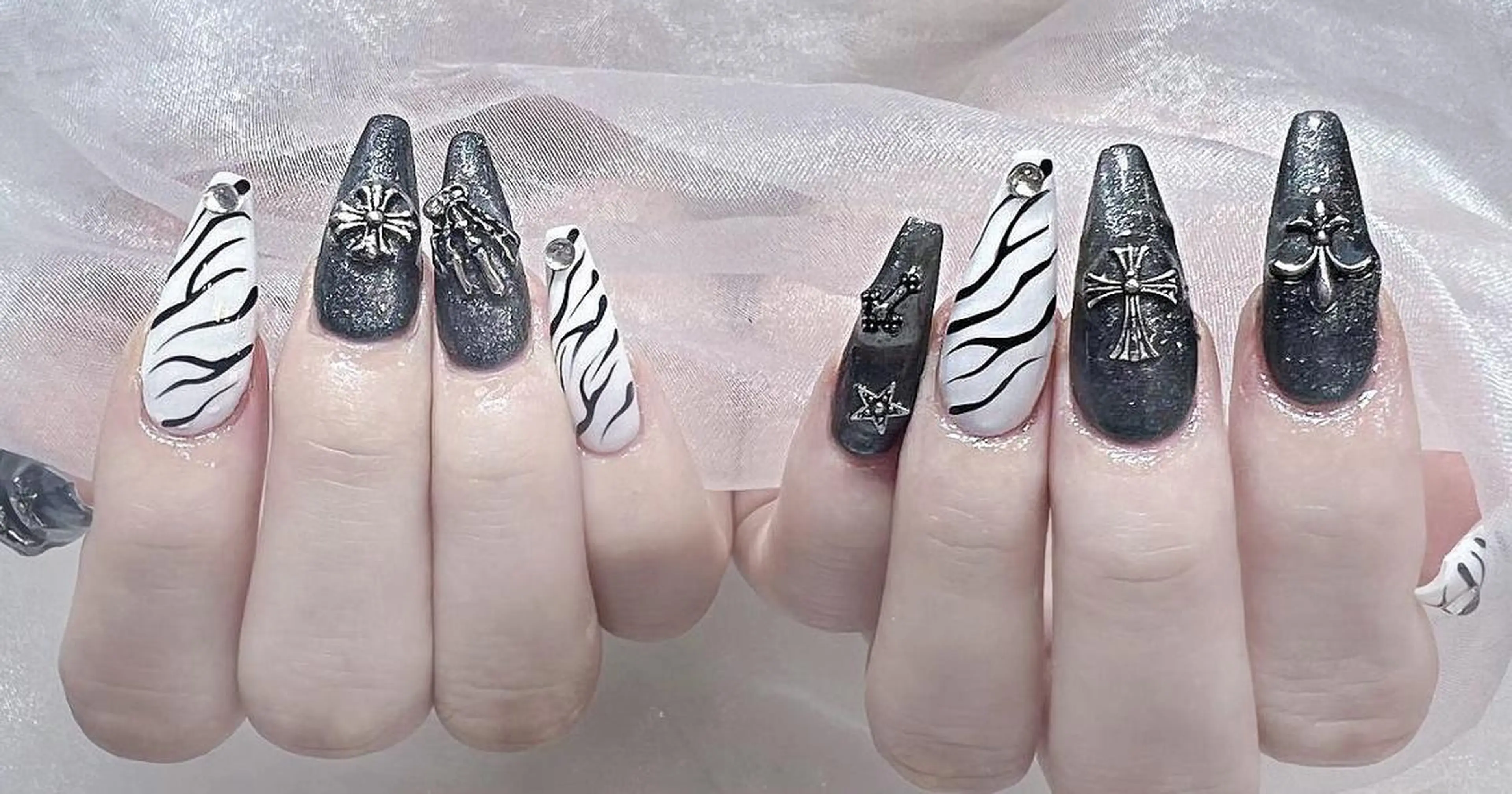 ネイル VIVIAN エイのネイルデザイン