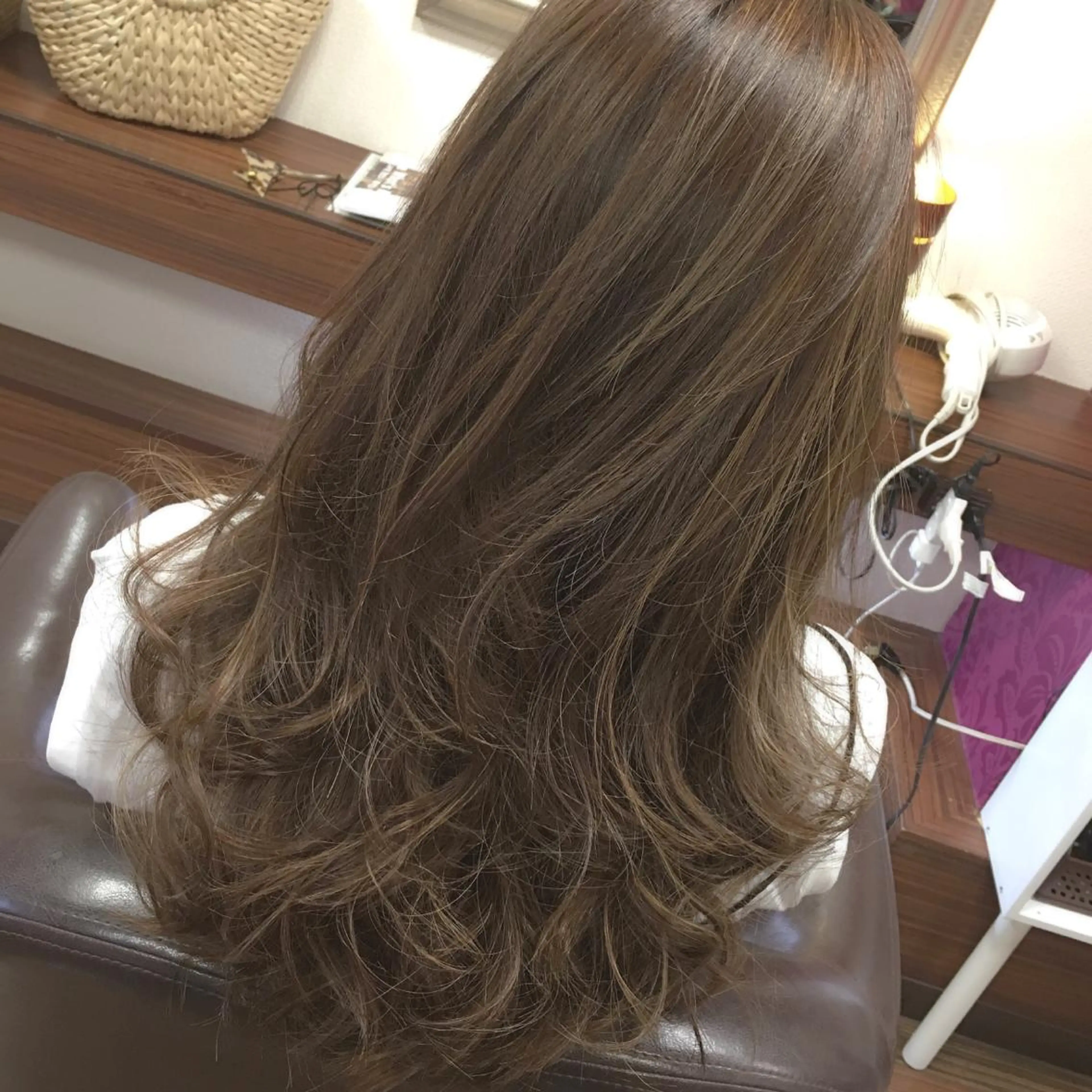 ショート ミディアム セミロング ロング カラー ハイライトカラー ハイライト トリートメント 吉本 yoshimotoのヘアスタイル