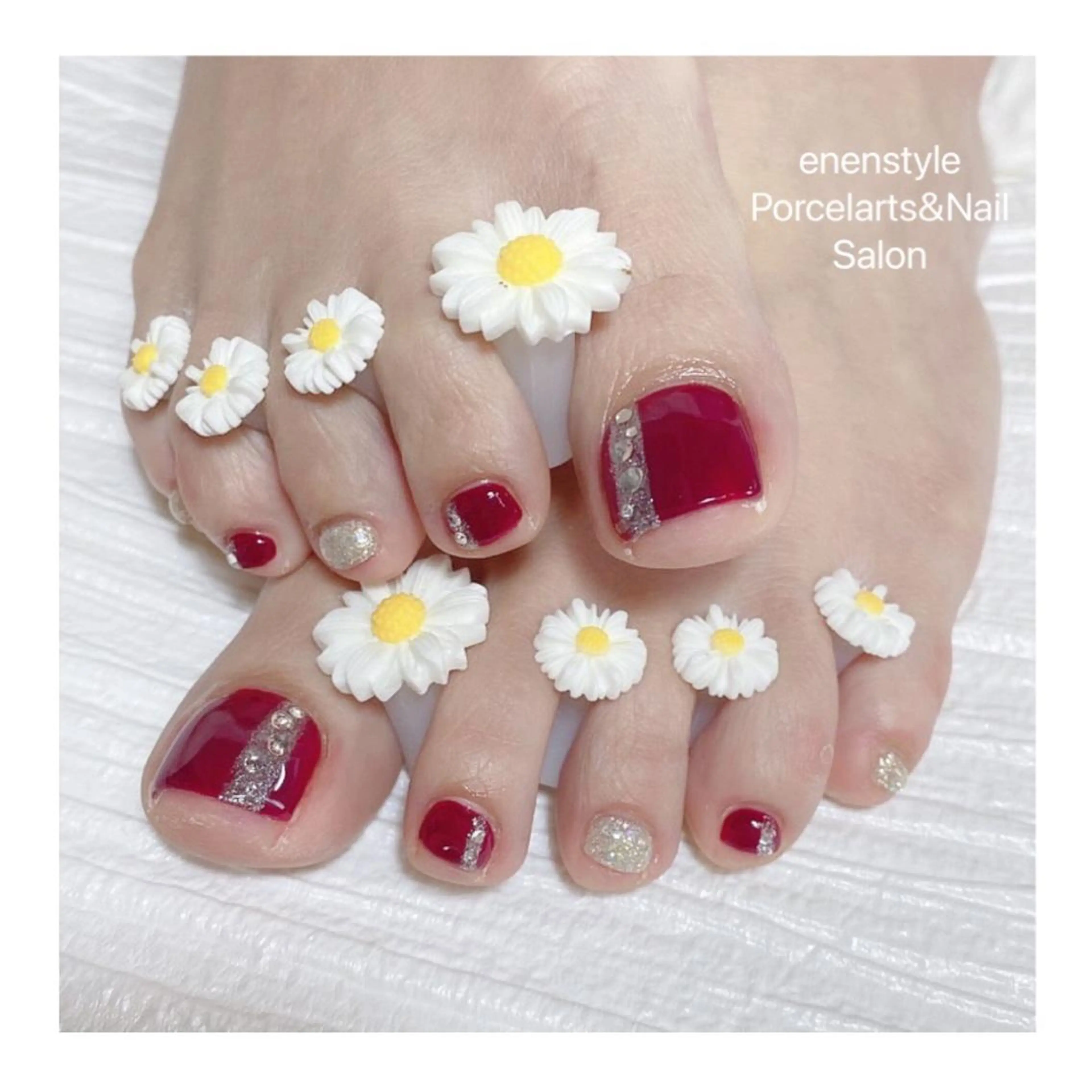 ミディアム ネイル ハンドネイル フットネイル 👑enen style👑のネイルデザイン