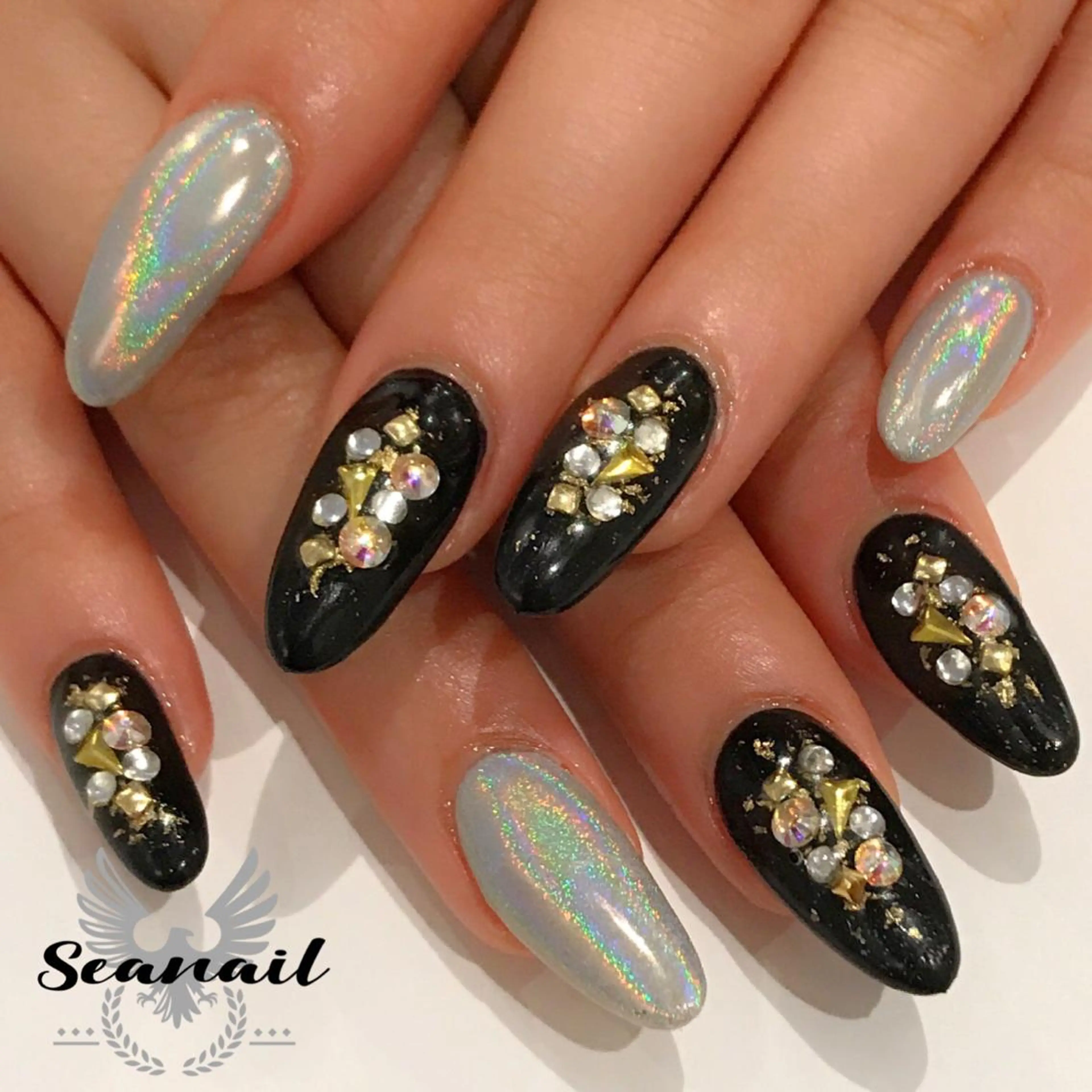 ネイル アートネイル フットネイル ジェルネイル 持ち込み 赤色 小尾 栞のネイルデザイン