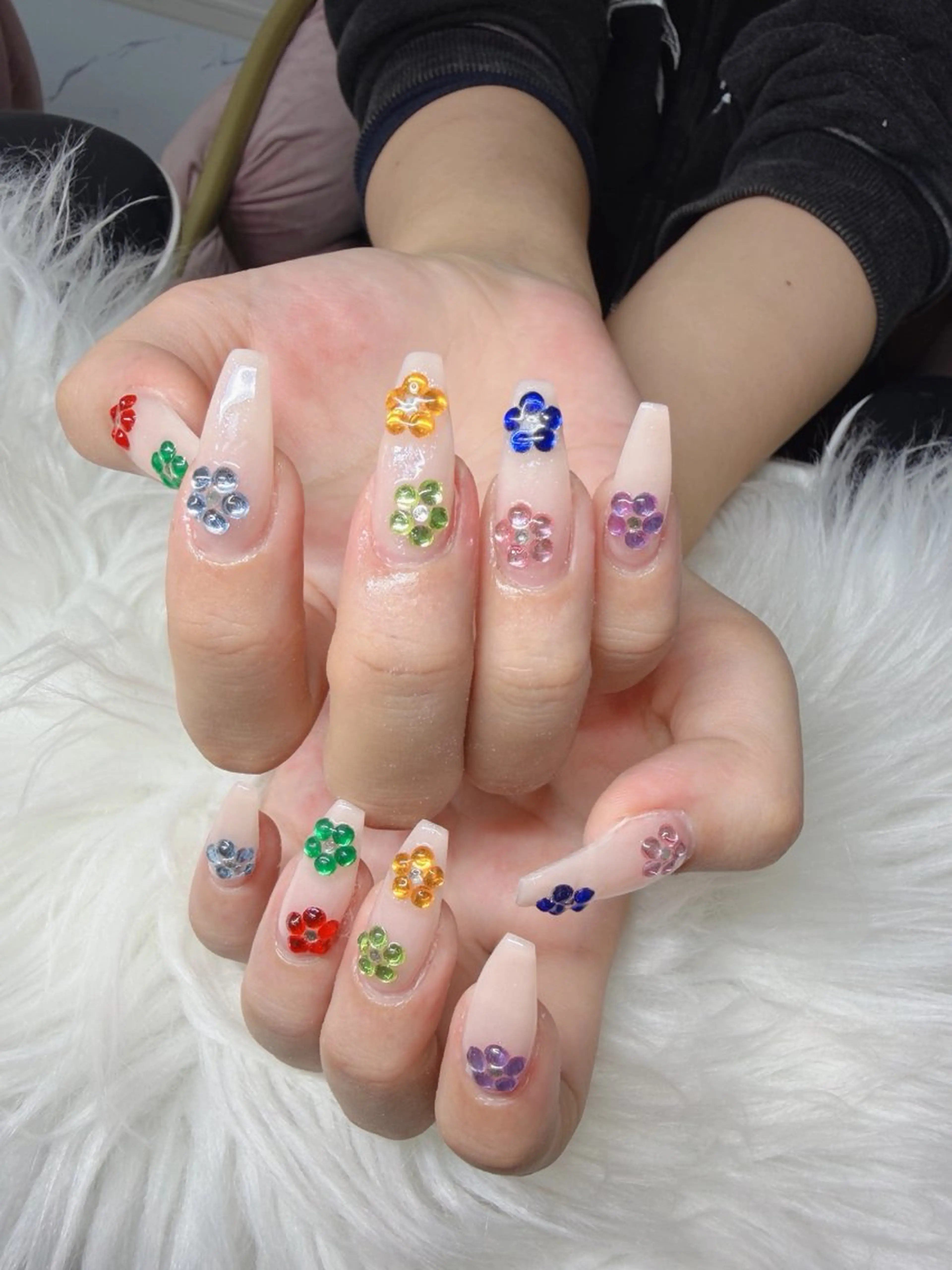 ネイル 長さ出し グラデーション 卒業式 キラキラネイル マグネットネイル Lee Nailsのネイルデザイン
