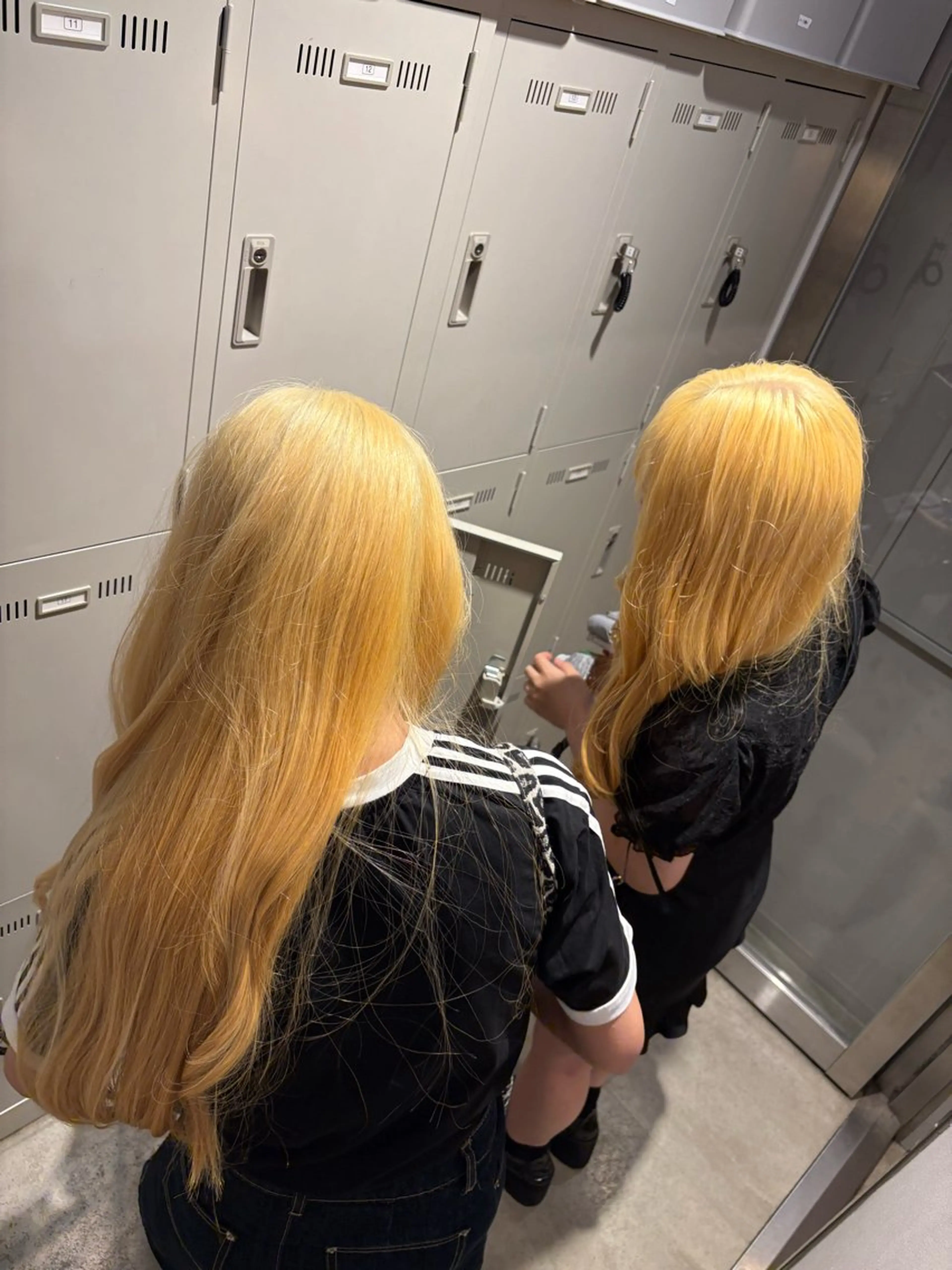 カラー ヘアカラー 透明感ベージュ🤎 ナチュラルレイヤーのヘアスタイル