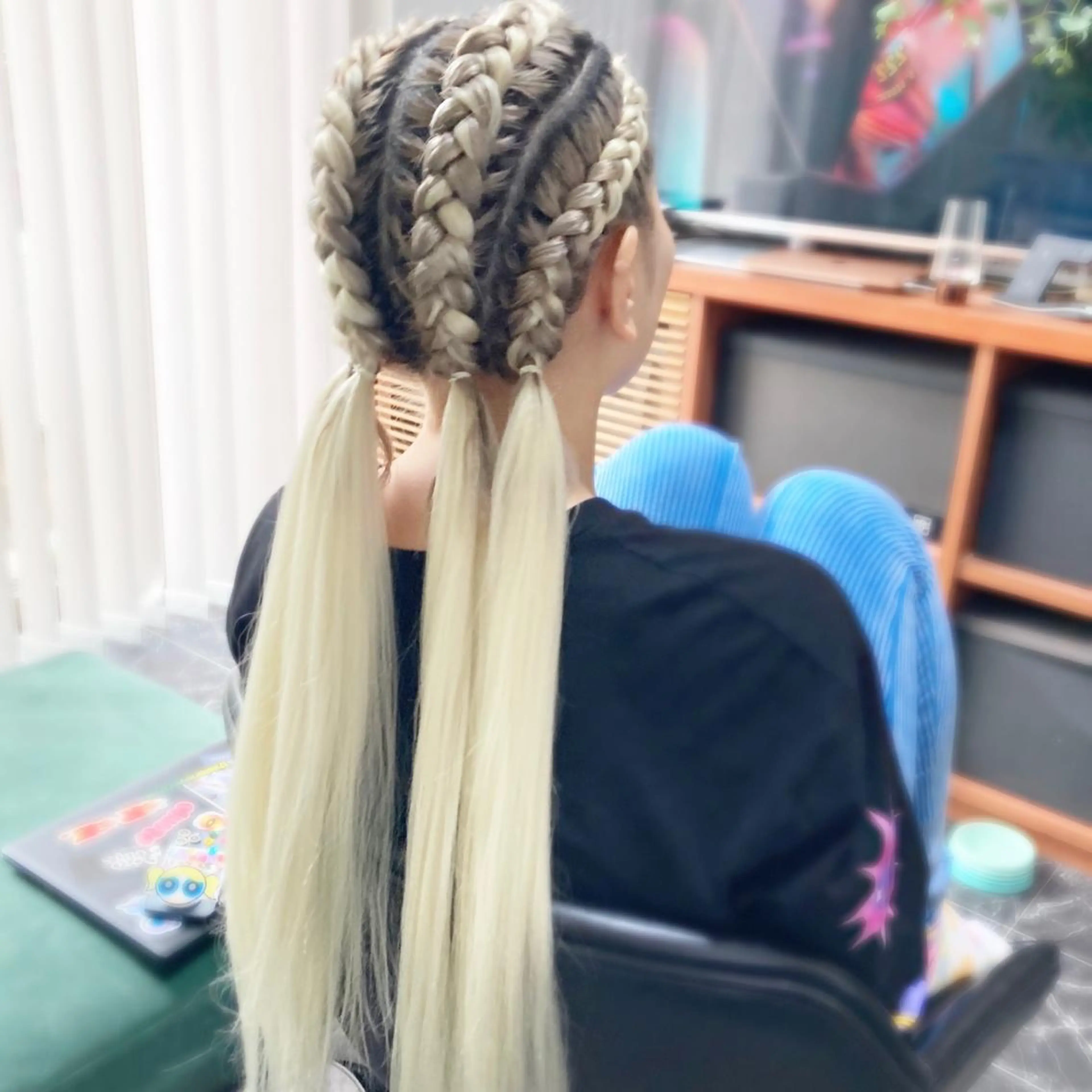 ミディアム エクステ エクステ 髪に魔法をかける🪄 💖💫編み込みヘアのヘアスタイル