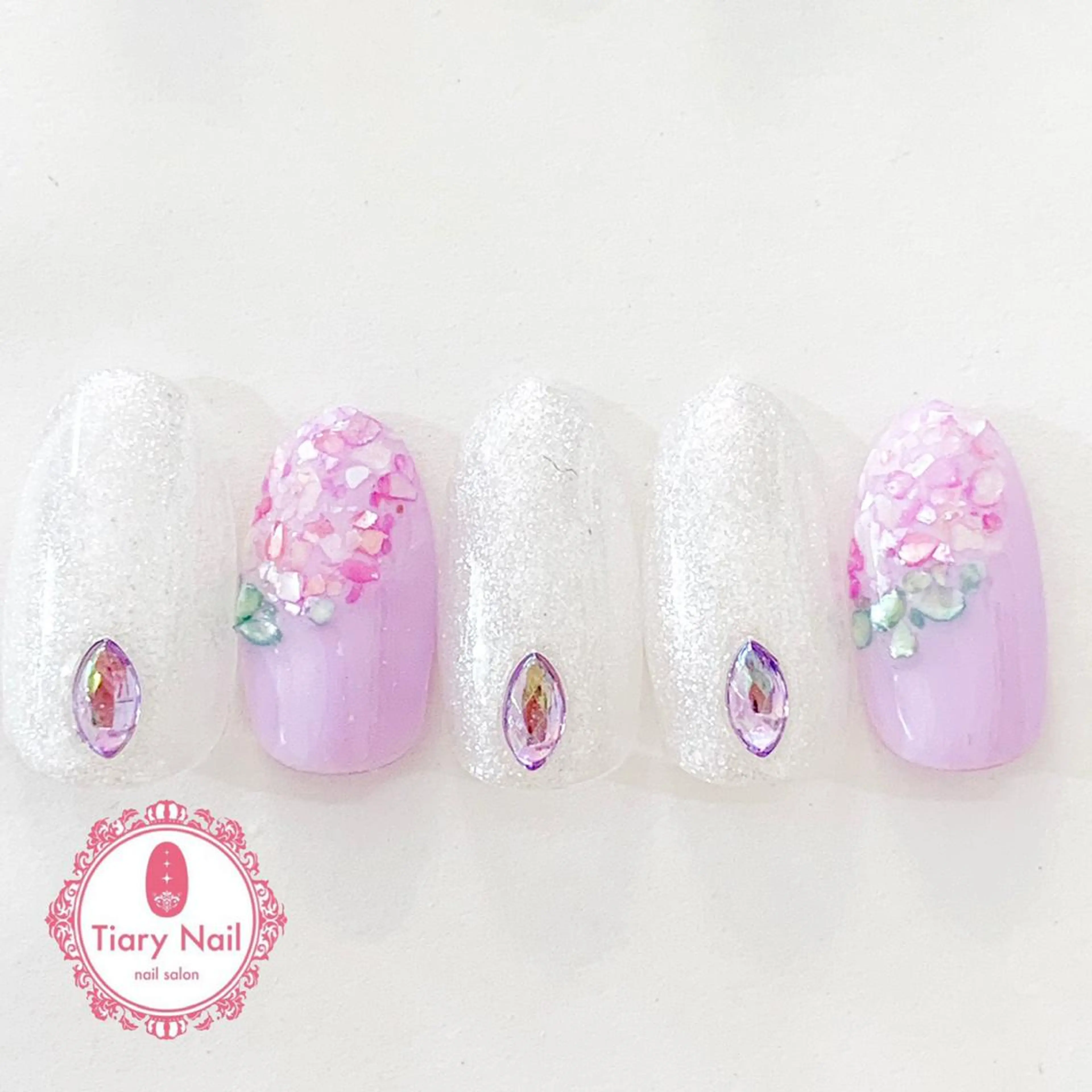 ネイル tiarynail K K🐼のネイルデザイン