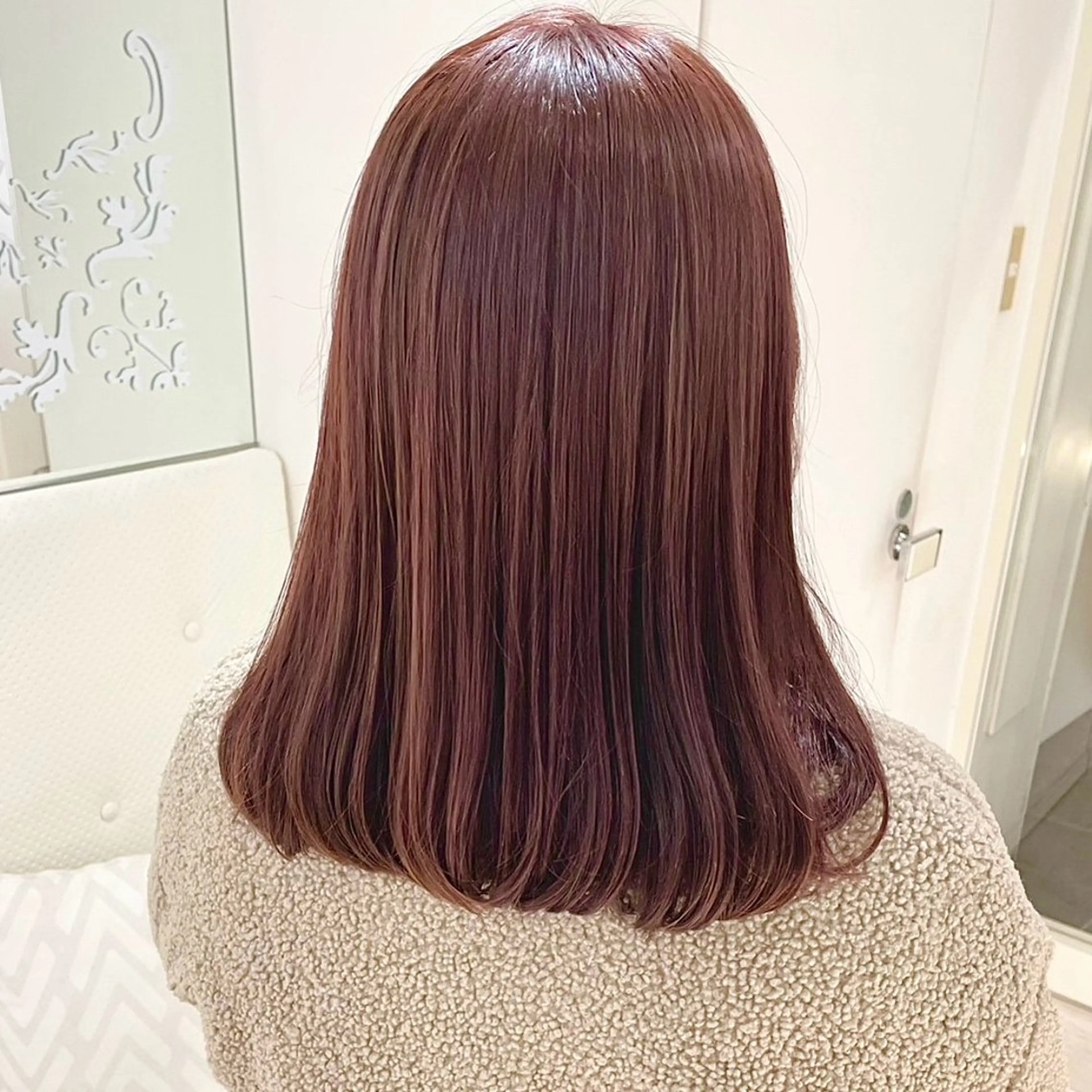 ミディアム カラー ブリーチ ブラウンカラー ブリーチなしカラー ピンクカラー カット ヘアカラー ParveMix￤ 大賀さつき🍨🤍のヘアスタイル