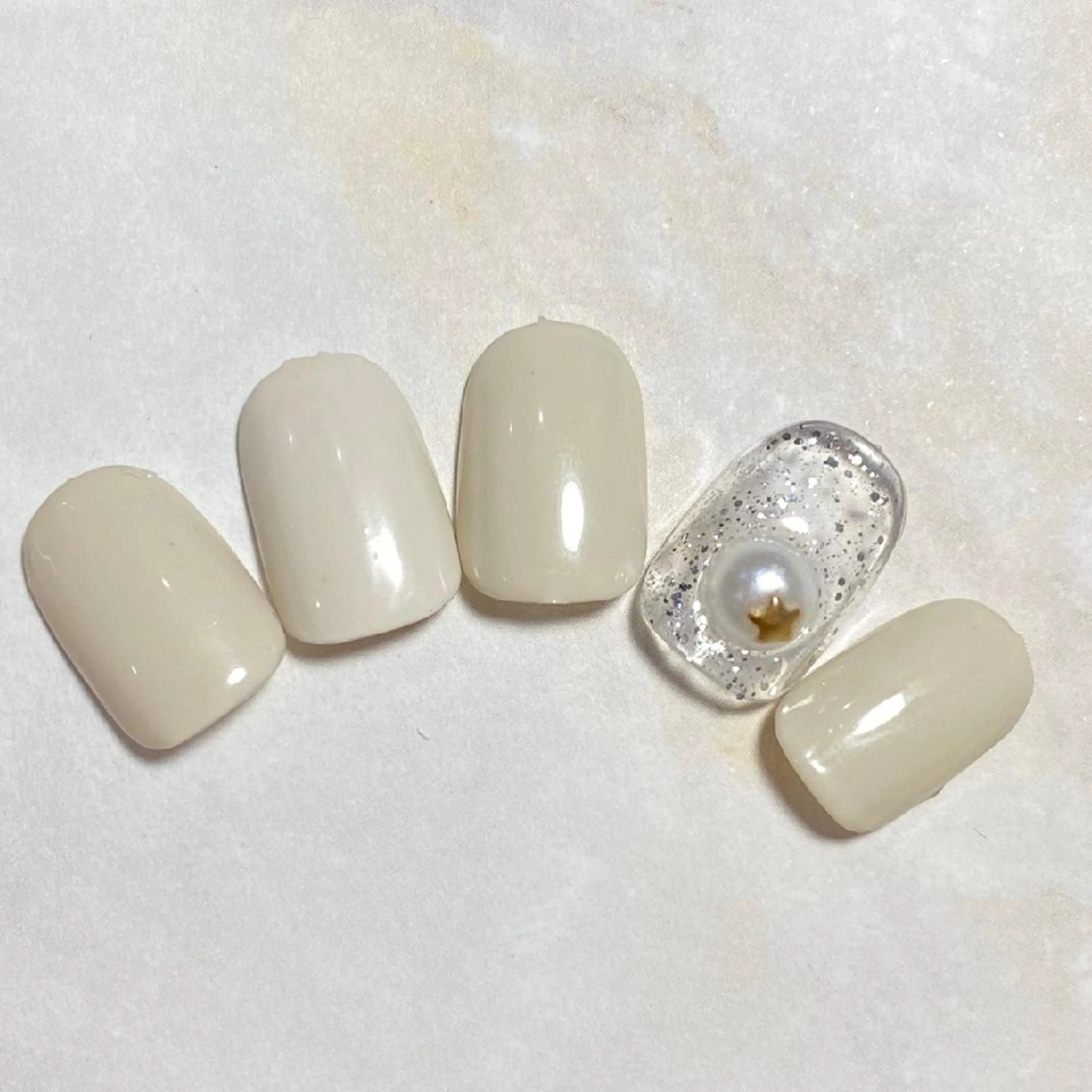 ネイル アートネイル ワンカラーネイル ハンドネイル Nail&eye Belire 新宿のネイルデザイン