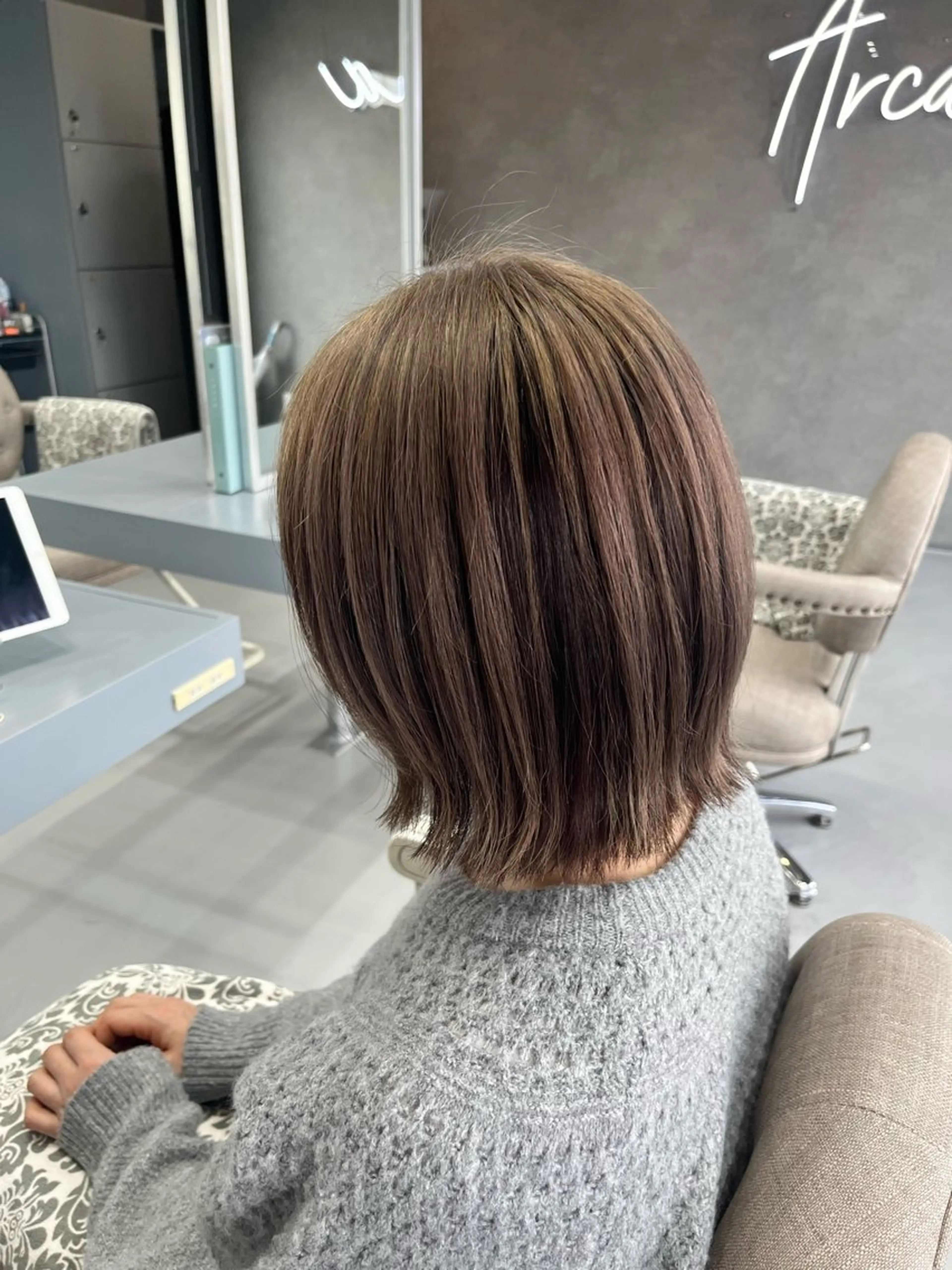 ミディアム カット ヘアカラー ARCANA イホリのヘアスタイル