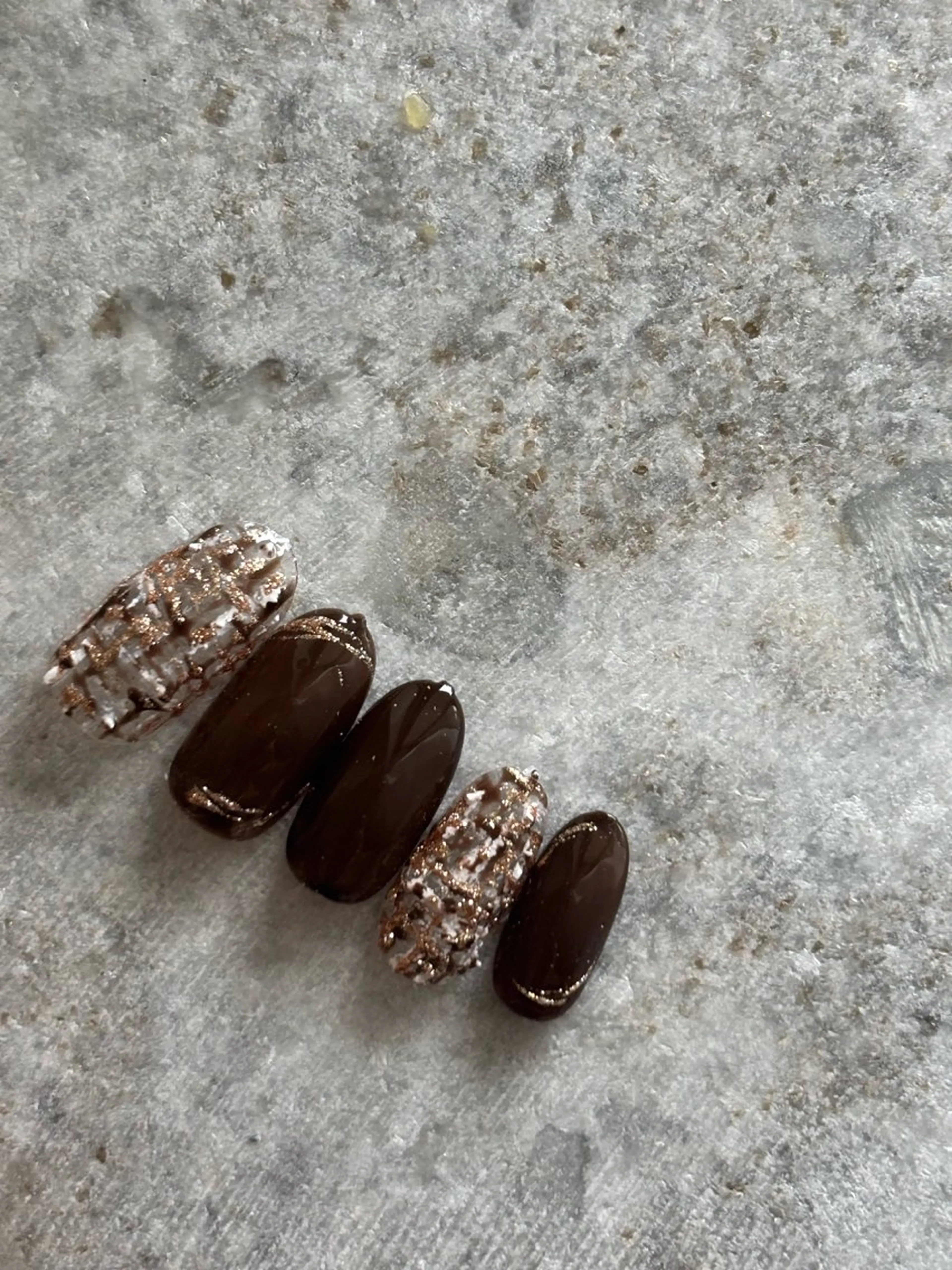 ネイル ツイードネイル ハンドネイル 三本 綾奈のネイルデザイン