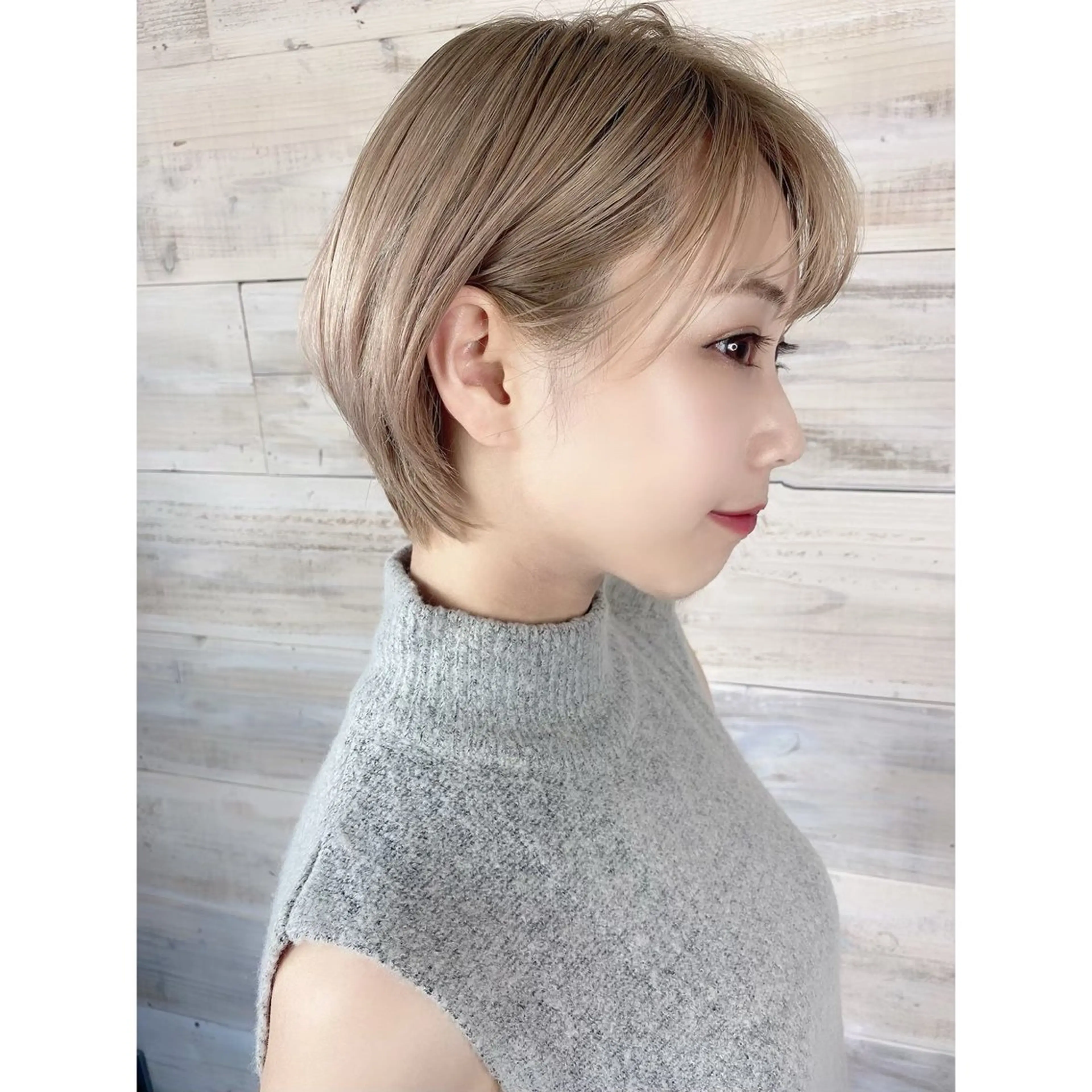 ⭐️似合わせカット➕全頭ブリーチ➕全体カラー⭐️の写真