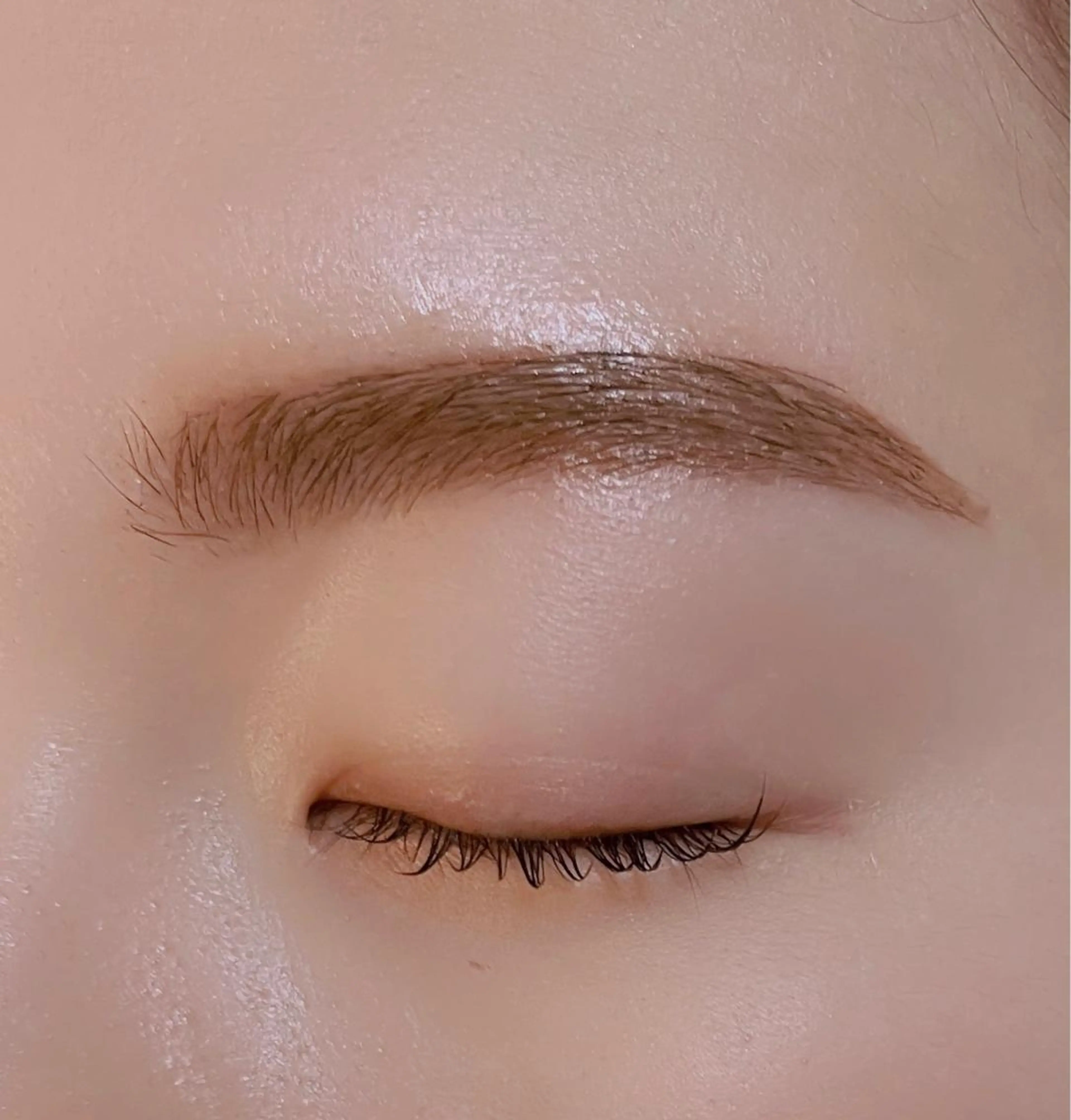 【QUICK】美眉毛ワックス+眉カット¥4530(間引き/メイク仕上げ別途メニュー)の写真