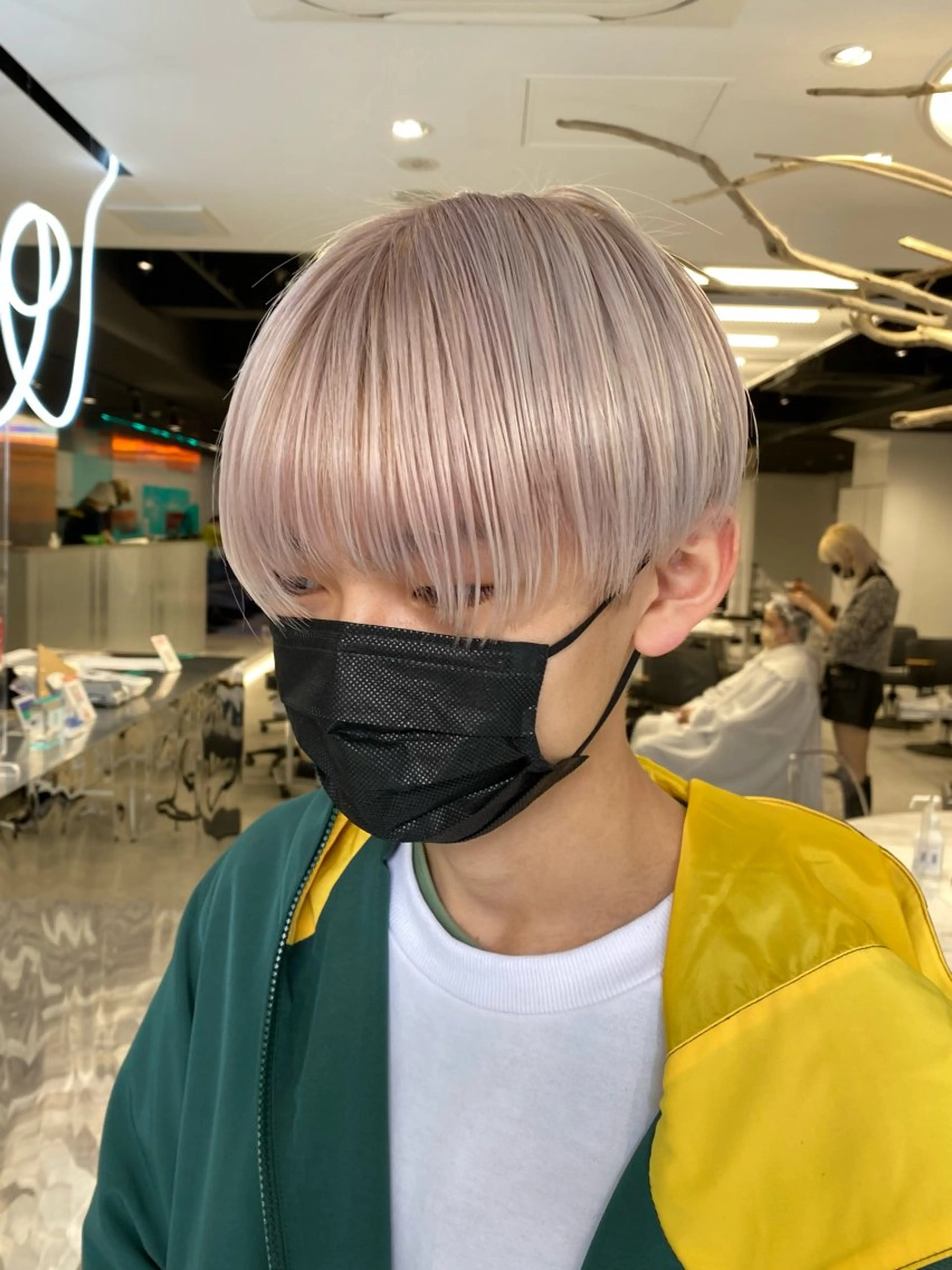 ショート カラー メンズ ピンクカラー 似合わせ SHOYAのヘアスタイル