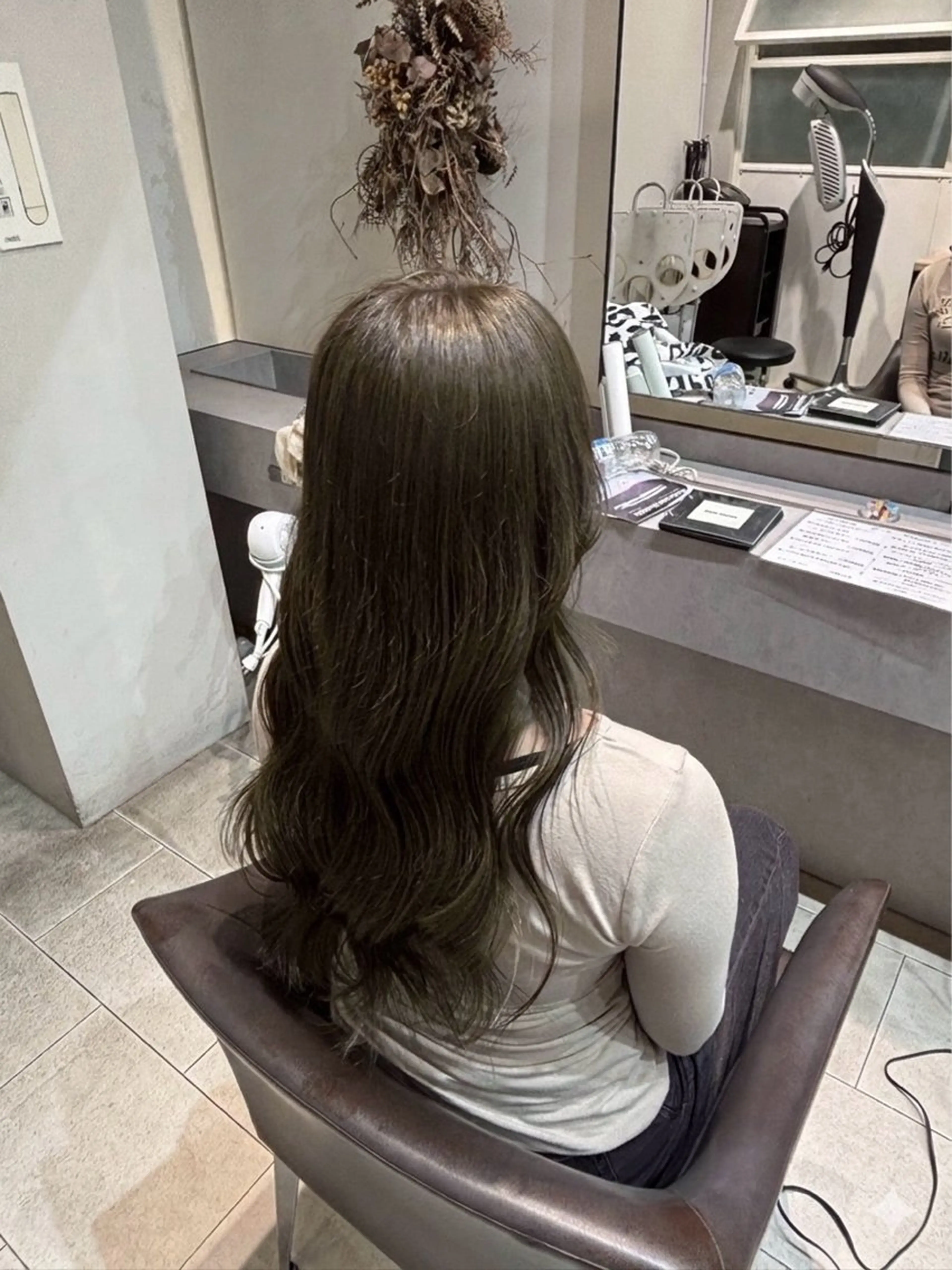ロング カラー 雨積 清夏のヘアスタイル