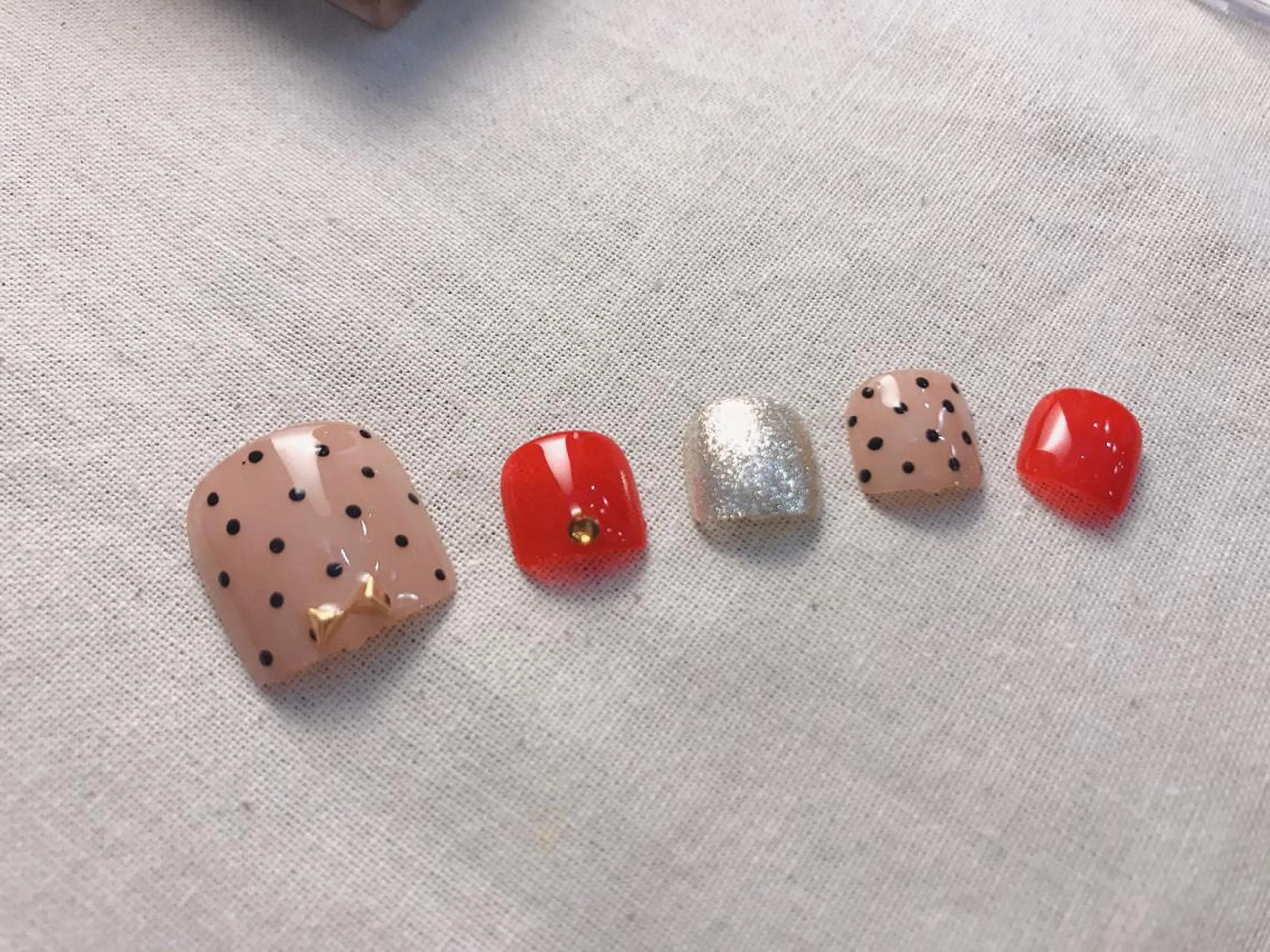 ネイル ドット フットネイル Flam Nailのネイルデザイン