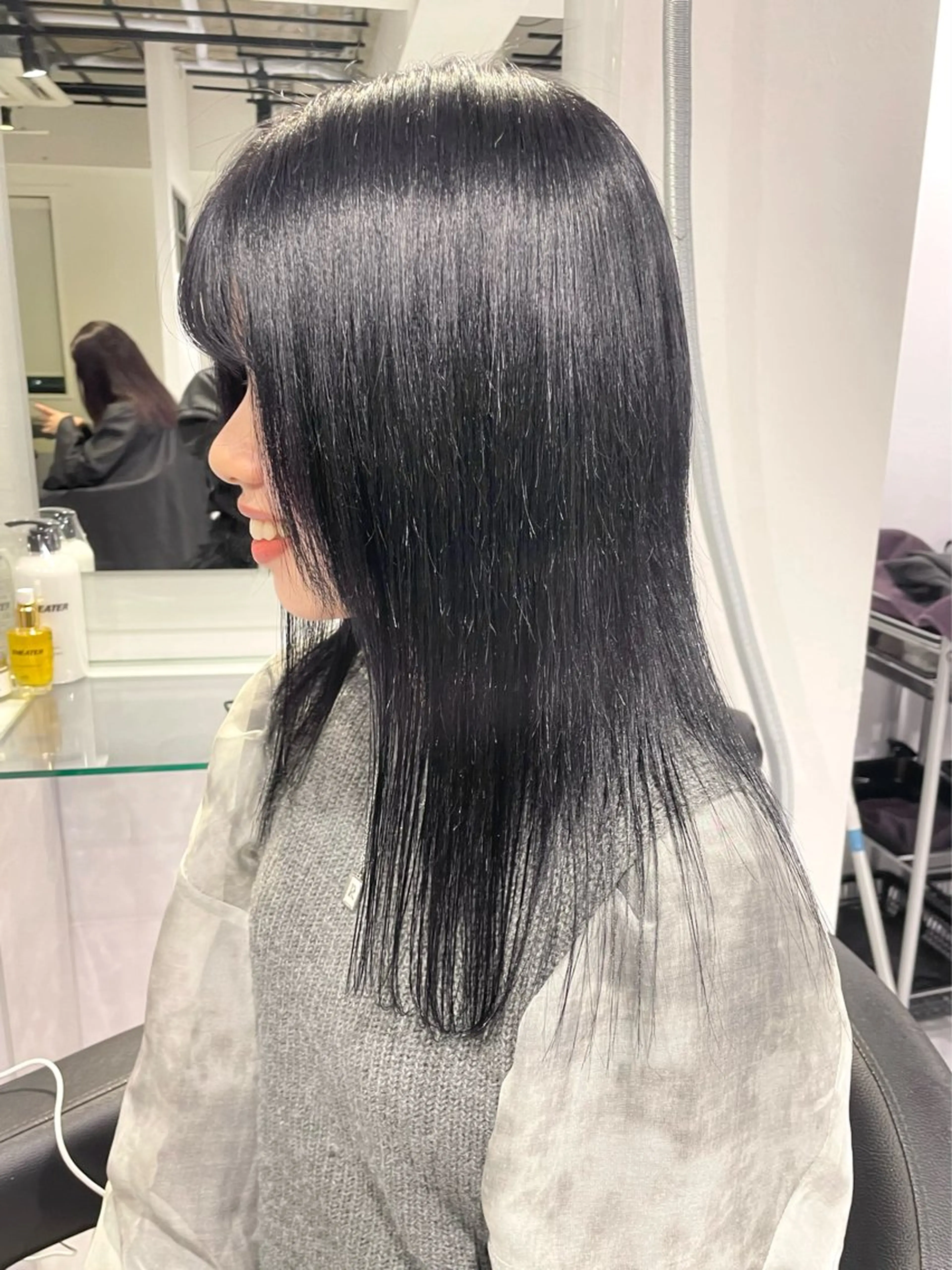 セミロング カラー 黒髪 ブリーチ ブリーチなしカラー 髪質改善 ヘアカラー トリートメント ヘッドスパ ヘアセット 表参道♡暗髪♡ 艶カラー♡アユミのヘアスタイル