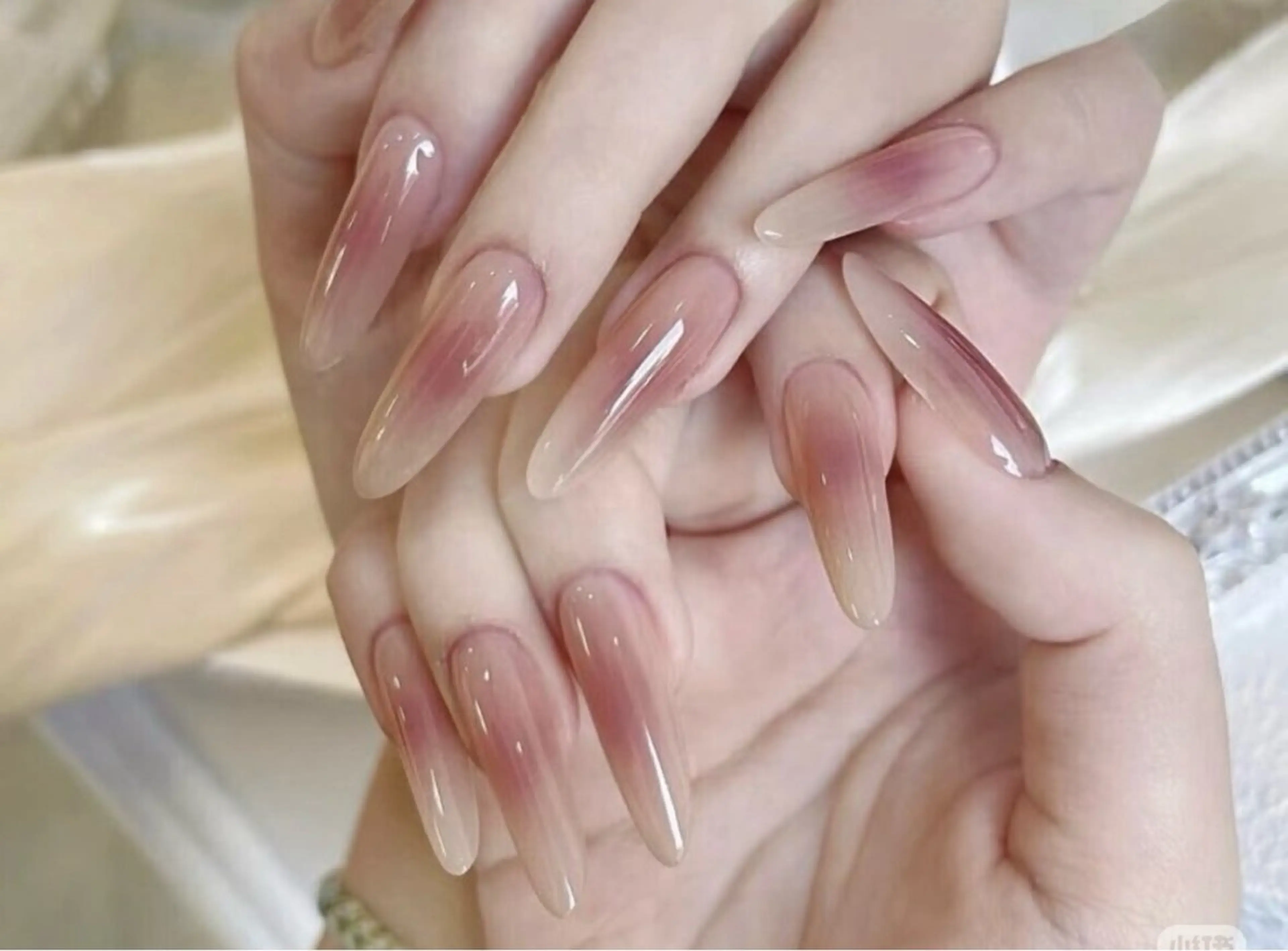 ピンクほっぺ風チークネイル★可愛い指先への写真