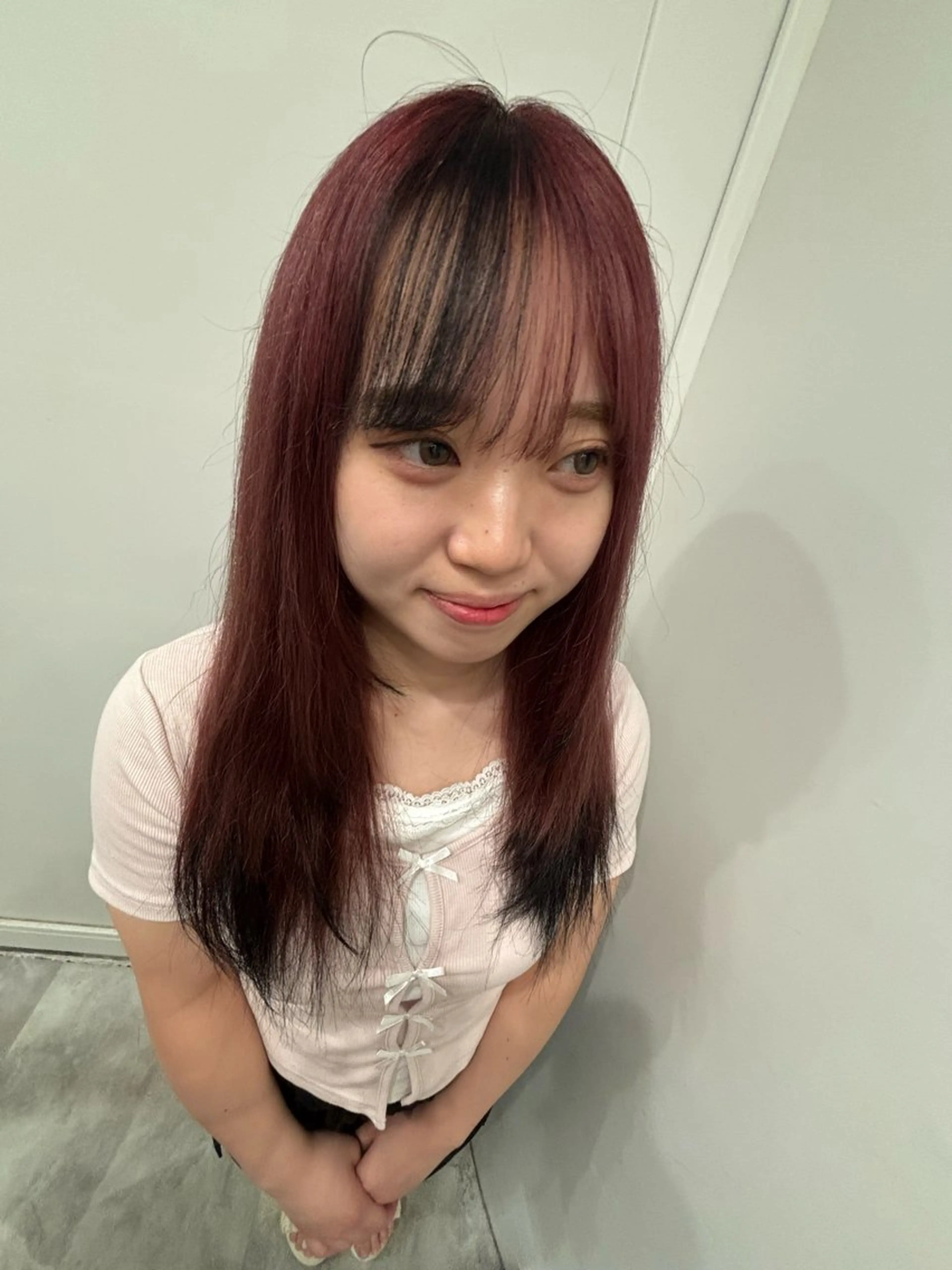 ロング カラー アッシュ ブリーチ ピンクカラー レイヤーカット ヘアカラー HairSalon SHIAN橋本店所属・SHIAN【シアン】 🍒ゆな🍒のヘアスタイル