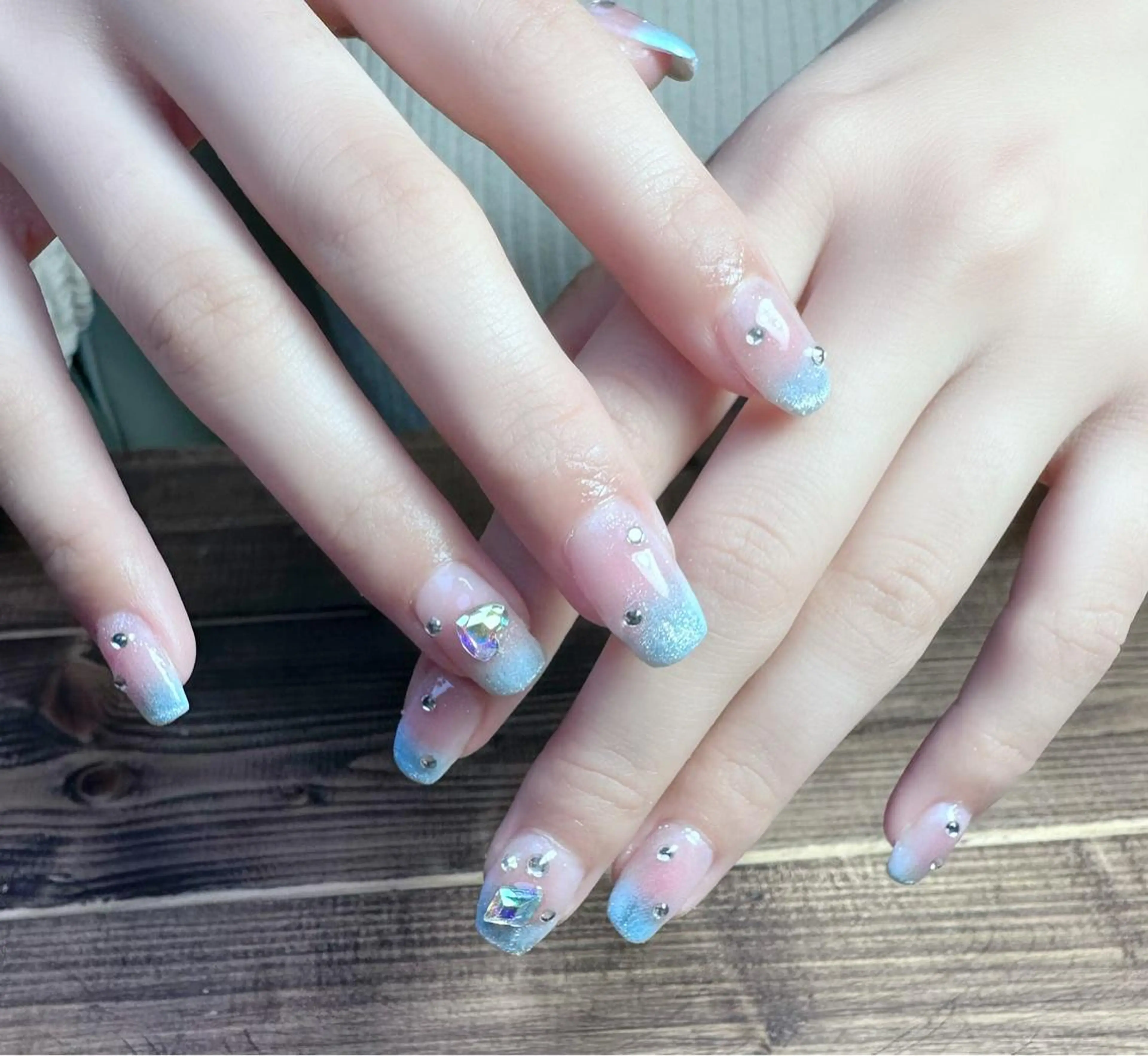 ネイル 新山 聖のネイルデザイン