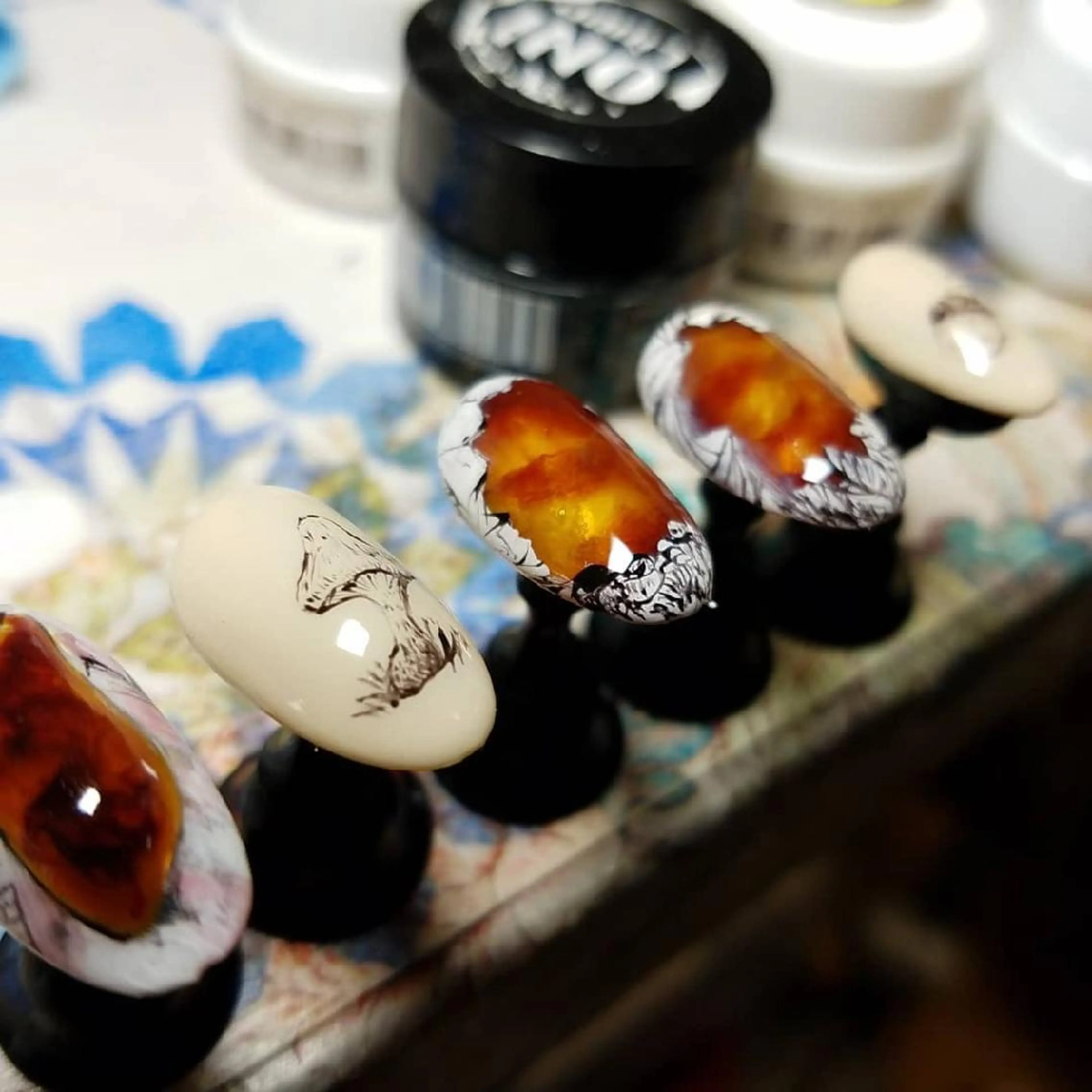 ミディアム ネイル べっ甲ネイル yuu -joynailのネイルデザイン