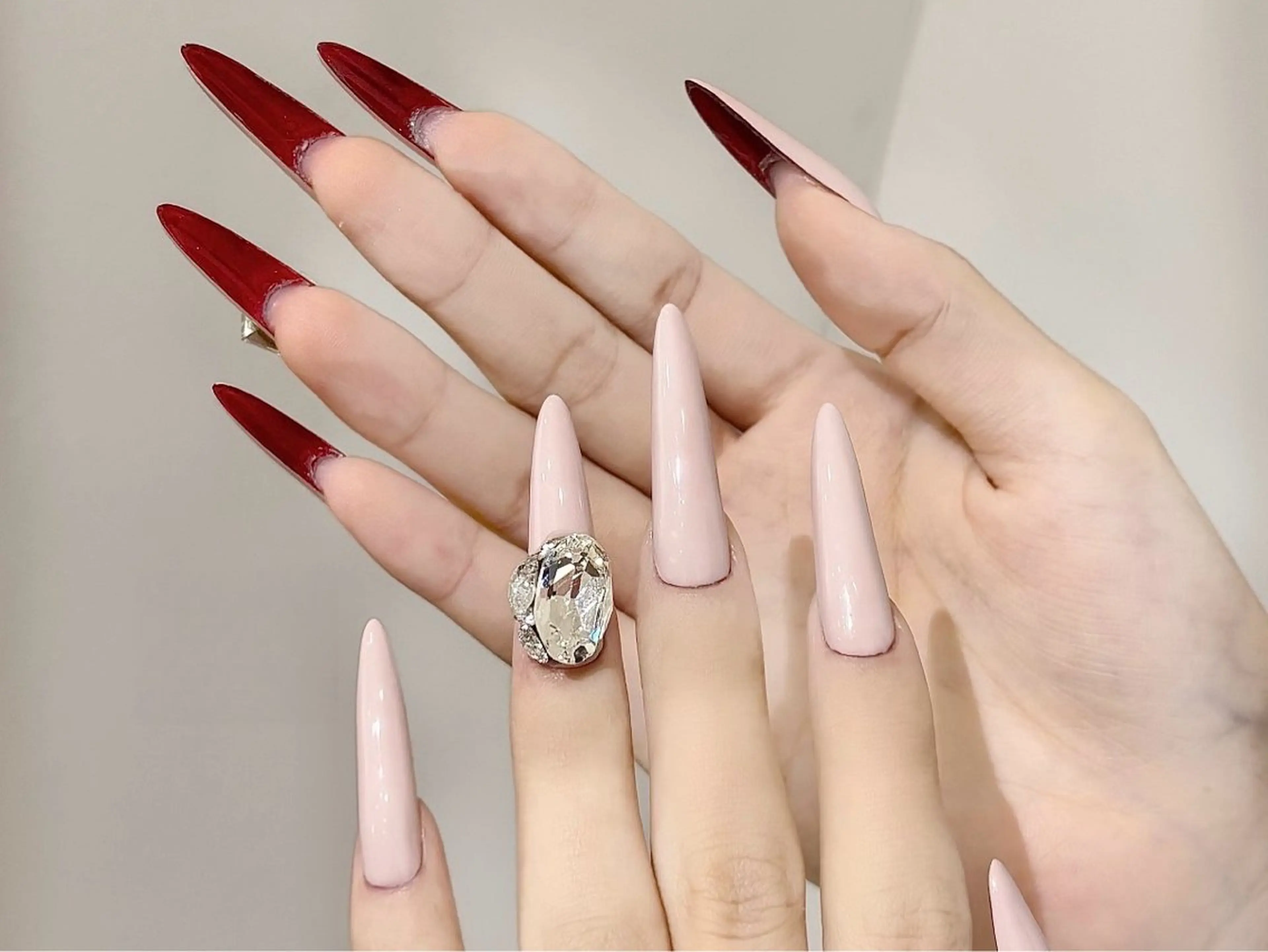 【チップ長さ出し】ルブタンネイル👠👠パーツ2個付き💎の写真