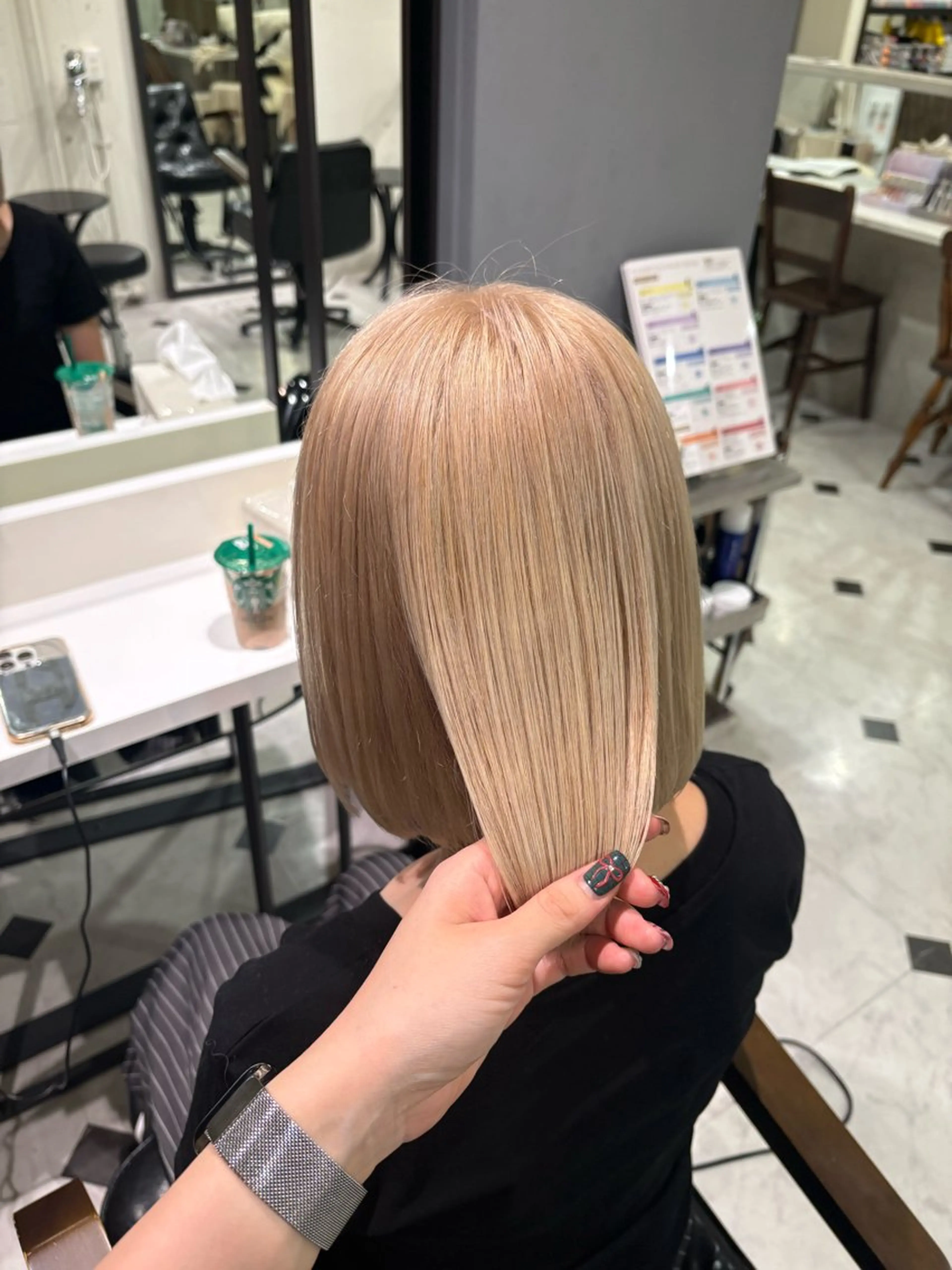 ミディアム 宇野愛華∕ パーマスタイルのヘアスタイル