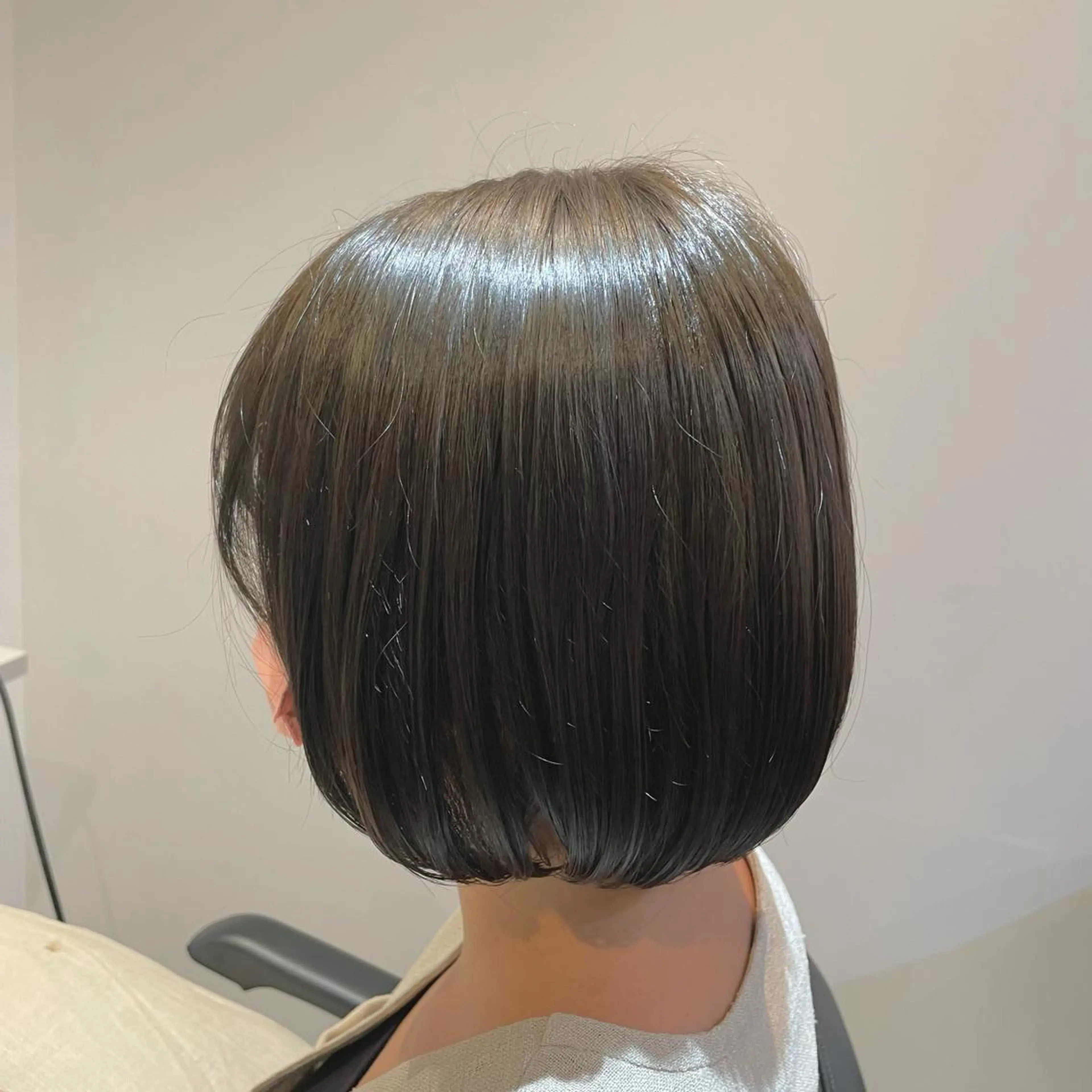 ショート カラー ヘアアレンジ REONA🪽✨薬院 レイヤーカット🫧のヘアスタイル