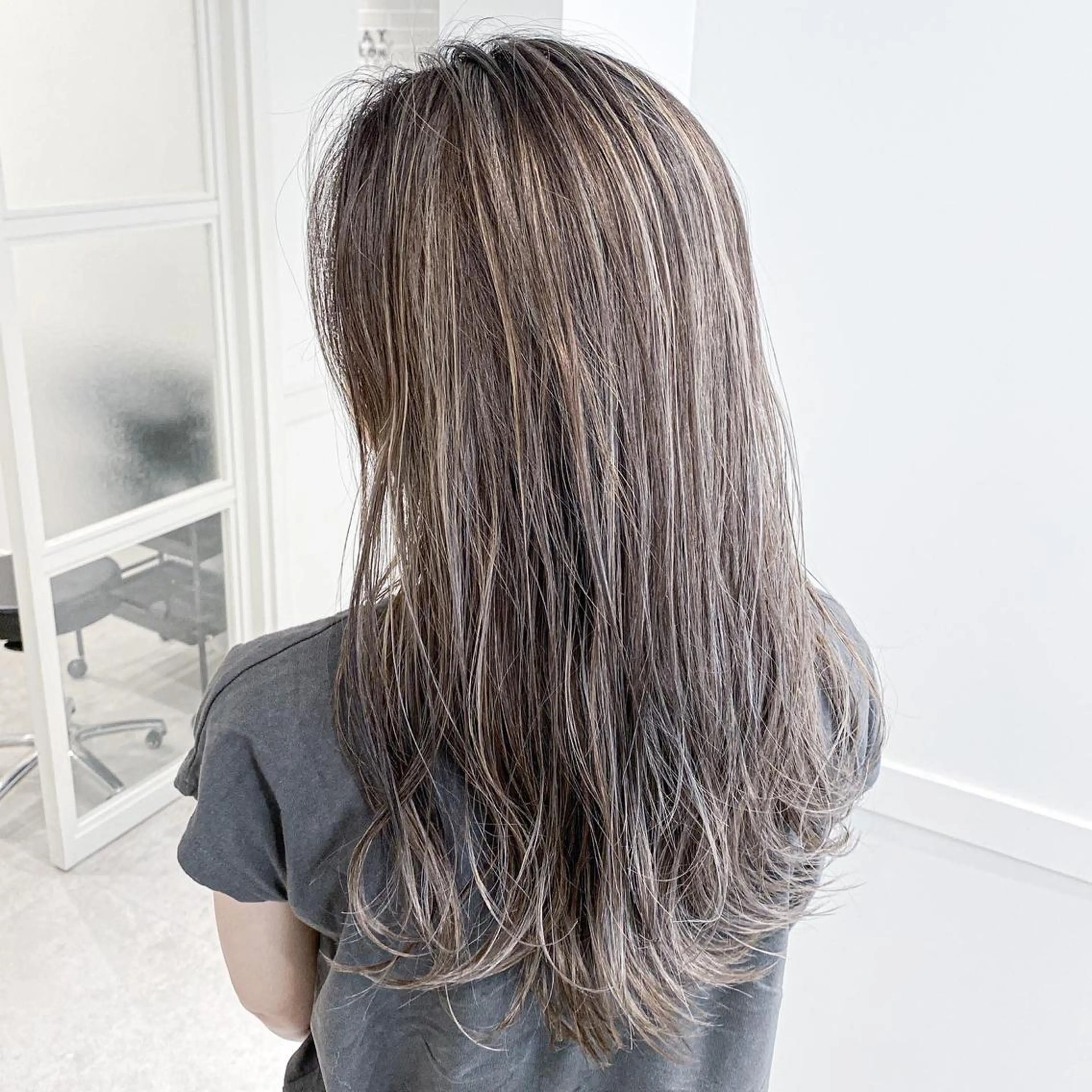 セミロング カラー ハイライトカラー ハイライト ✨天使の美髪✨ ショートカット✨中山のヘアスタイル