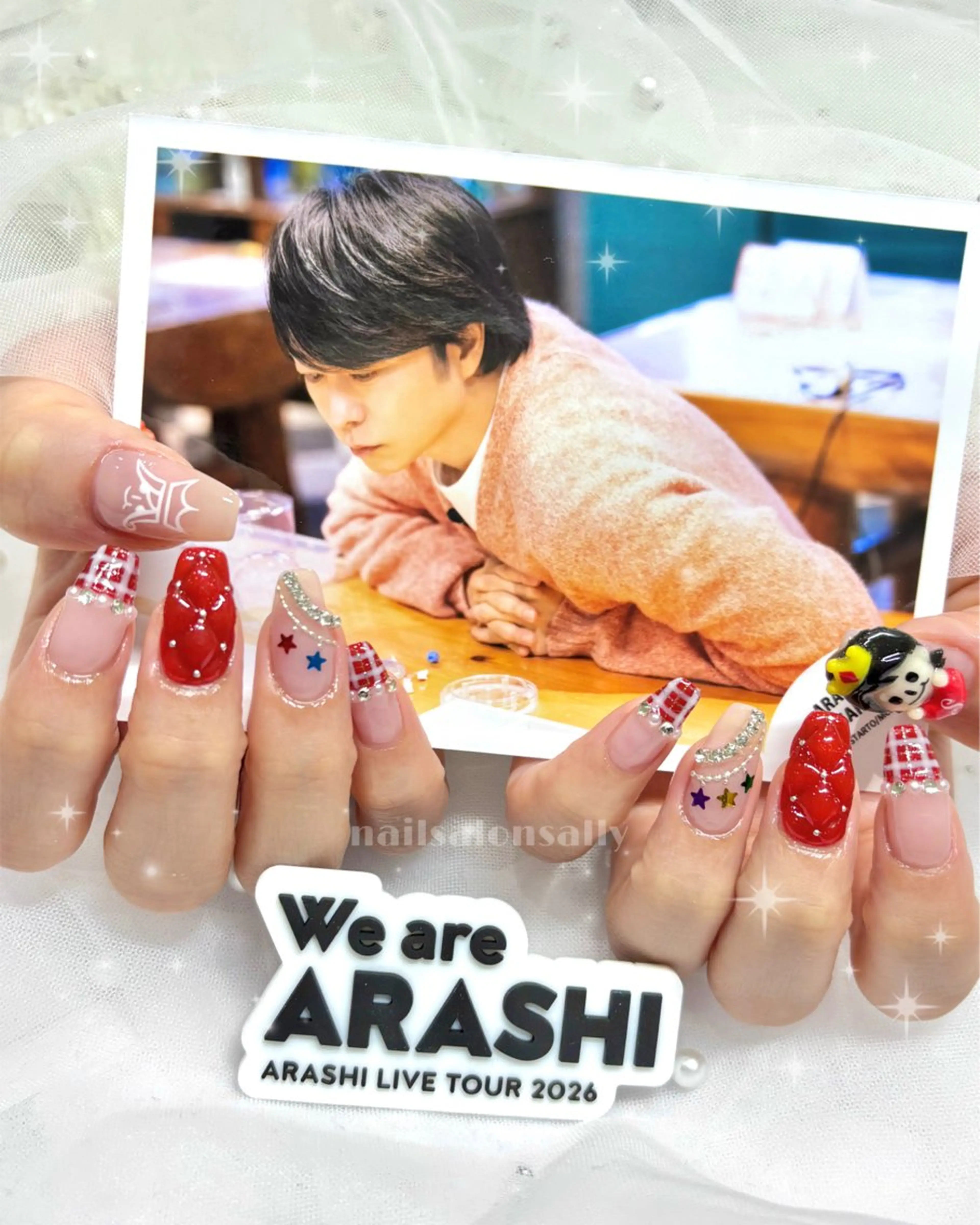 ネイル 赤色 ハンドネイル 原宿ネイル 推し活/ガーリー/のネイルデザイン