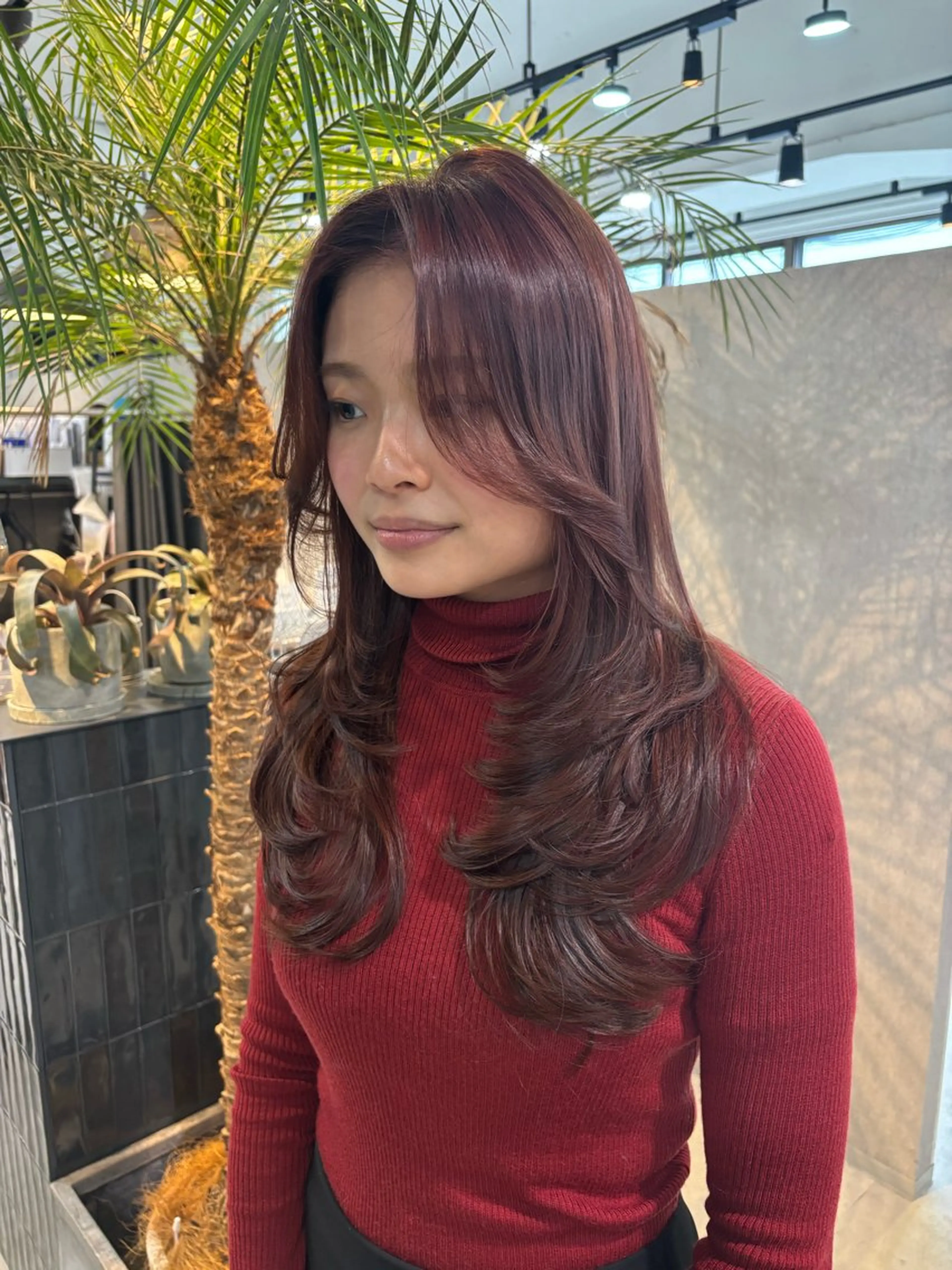 セミロング 心斎橋/海外レイヤー 募集中三好玲奈のヘアスタイル