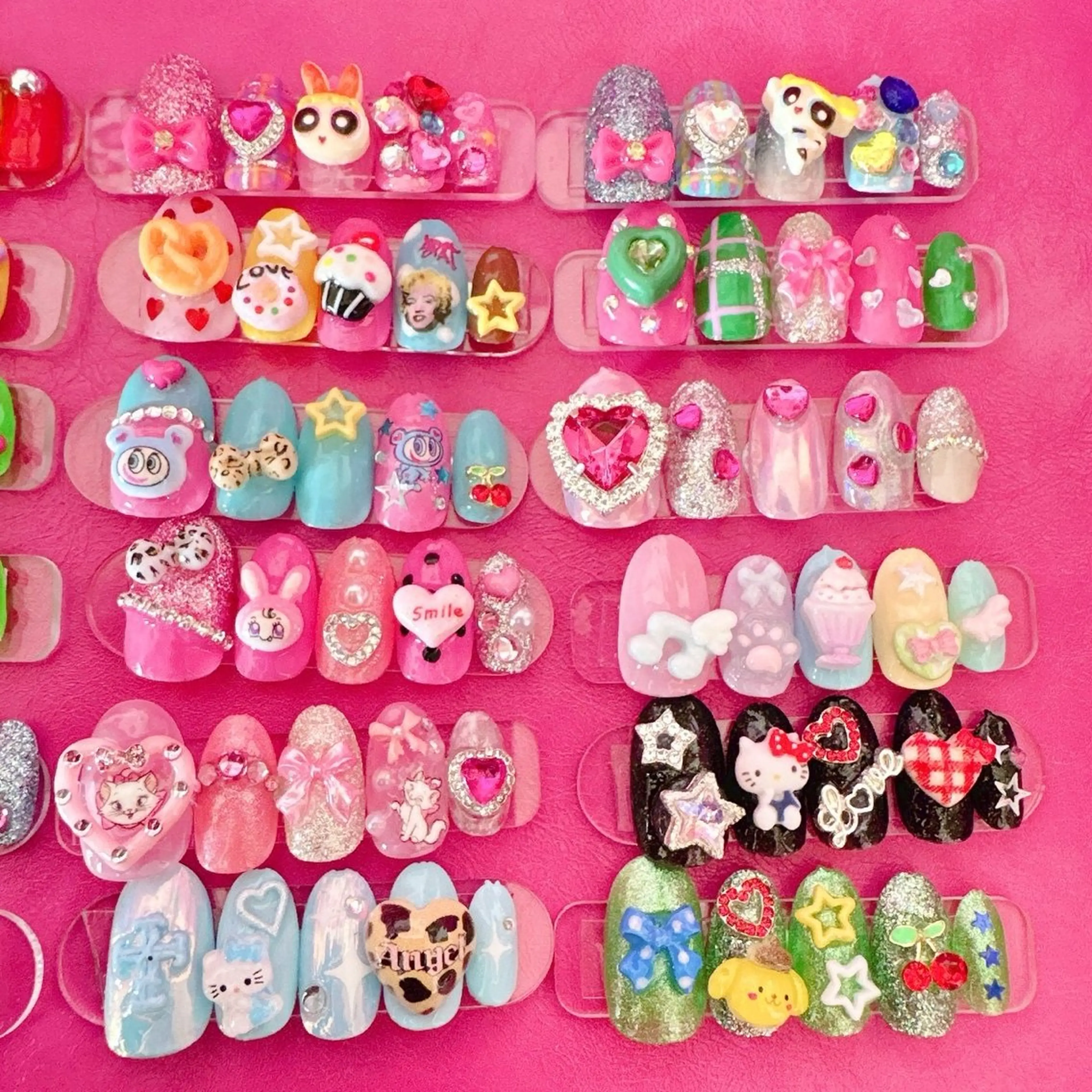 ネイル ハンドネイル MignonReve ♡EIMI🌈のネイルデザイン