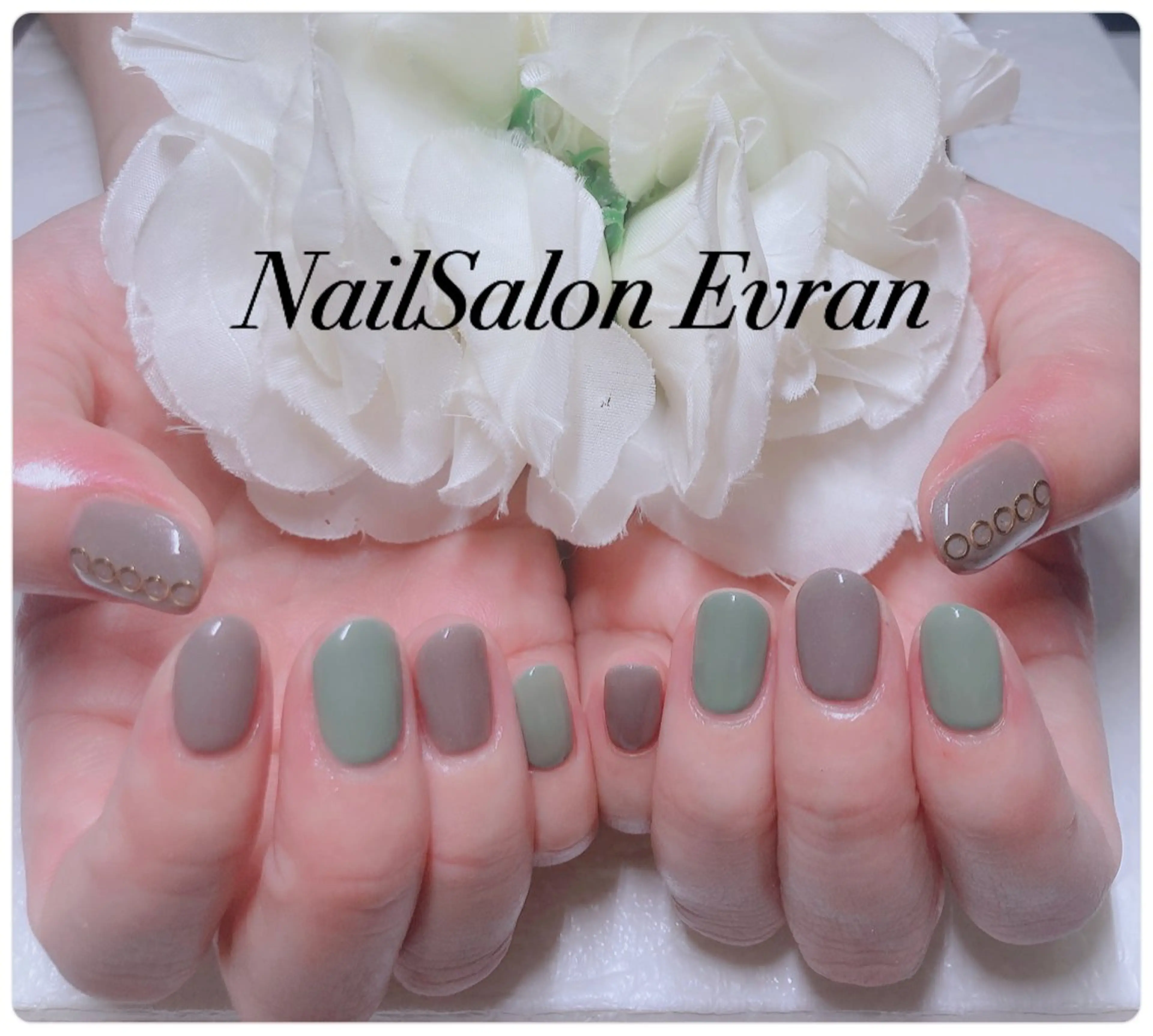 ネイル アートネイル フレンチネイル マグネットネイル 持ち込み ニュアンスネイル ハンドネイル Nail salon Evranのネイルデザイン