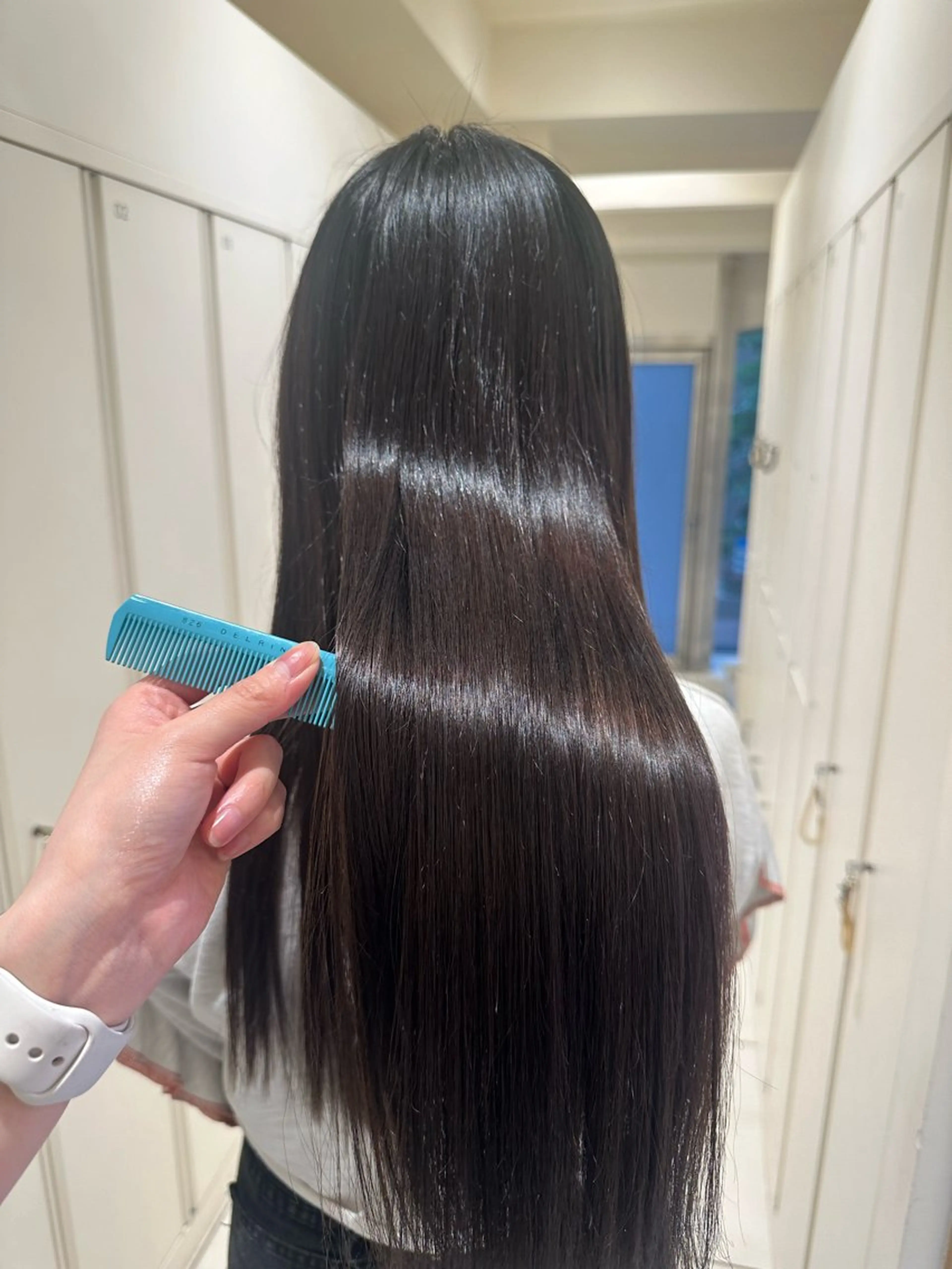 ロング カラー ヘアアレンジ タイトボブ個性派カラ ーAKANEのヘアスタイル