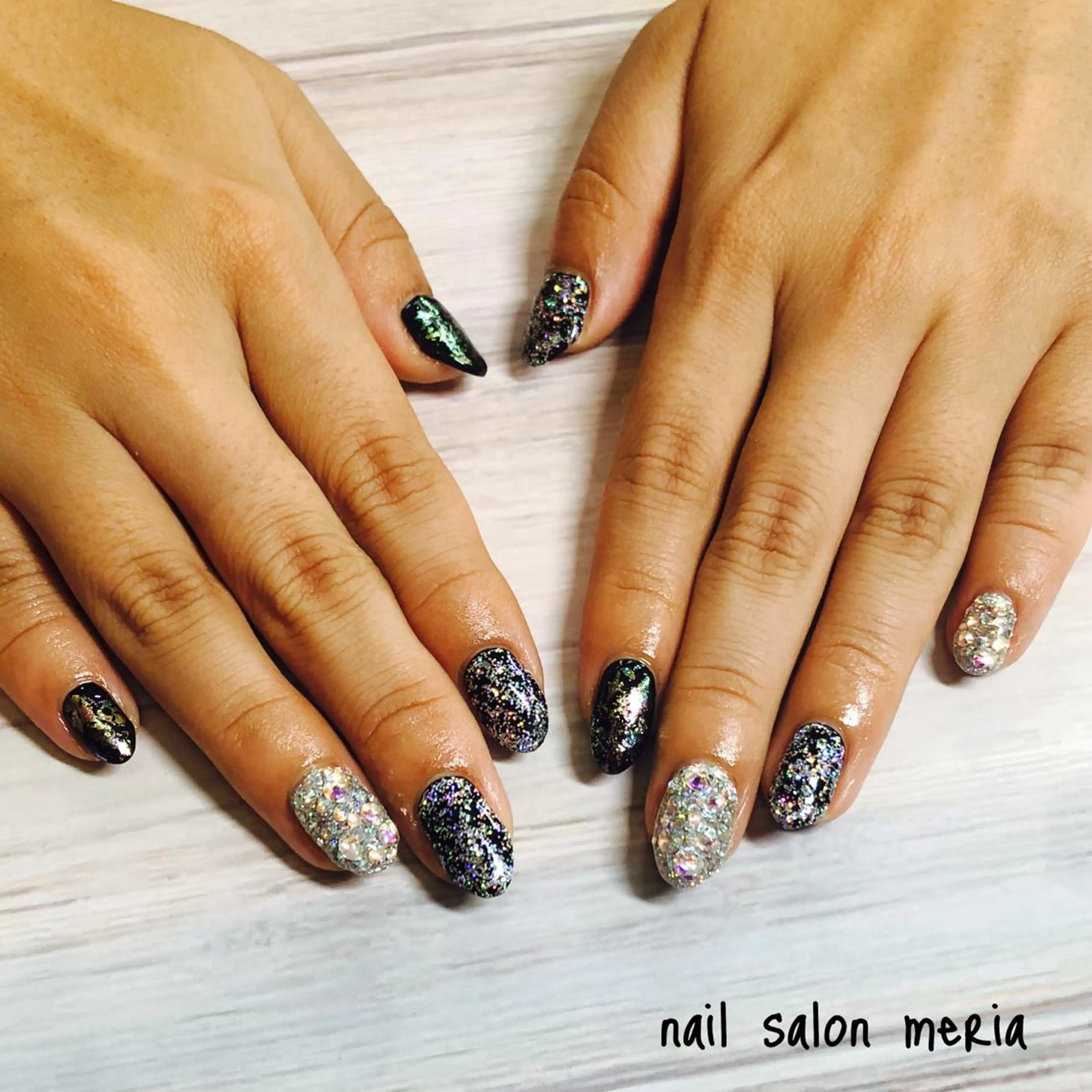 ネイル キラキラネイル ハンドネイル ビューティーサロン meriaのネイルデザイン