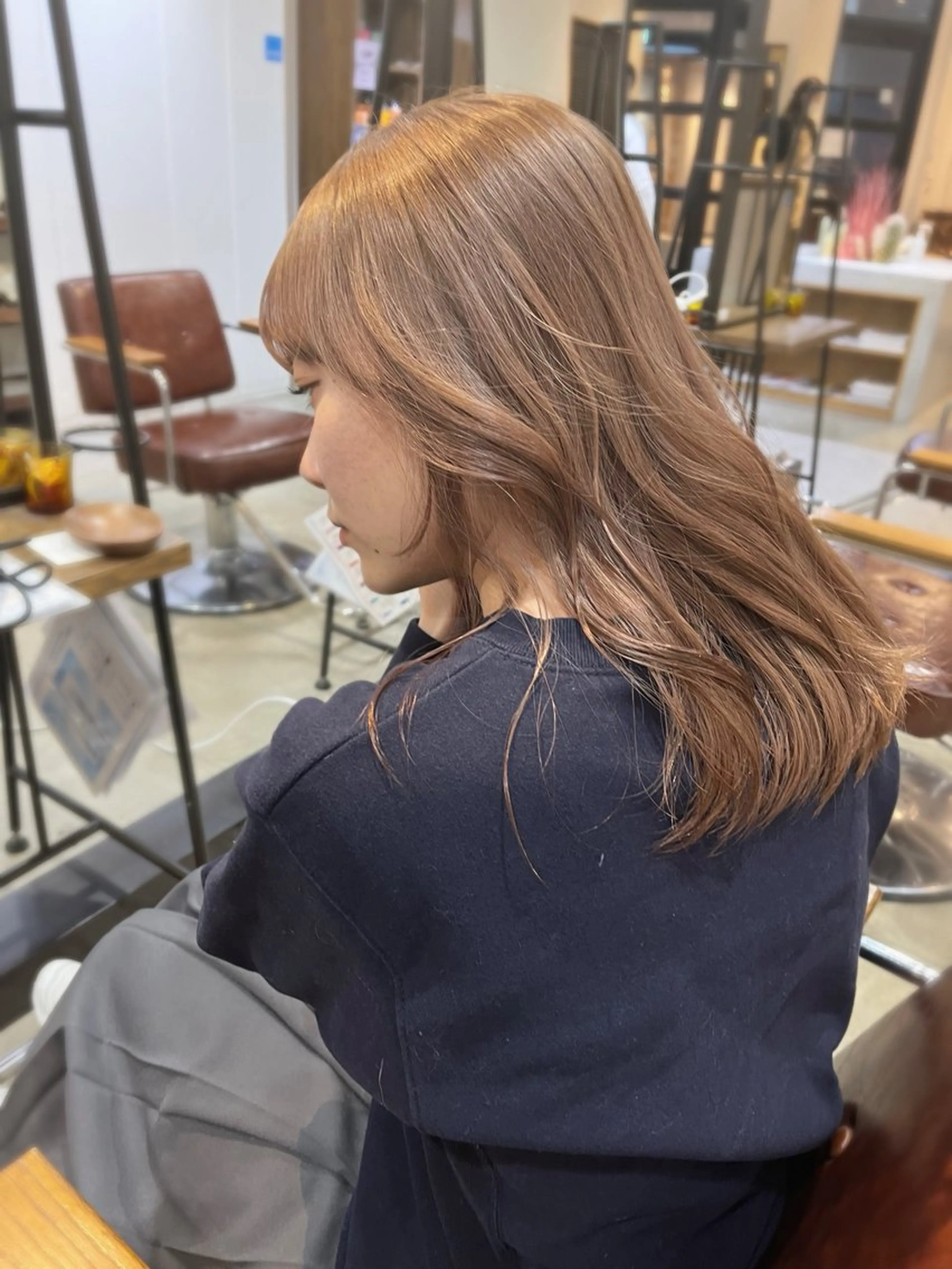 ロング カラー ブリーチ 中津/梅田/波巻き /髪質改善/愛芽のヘアスタイル