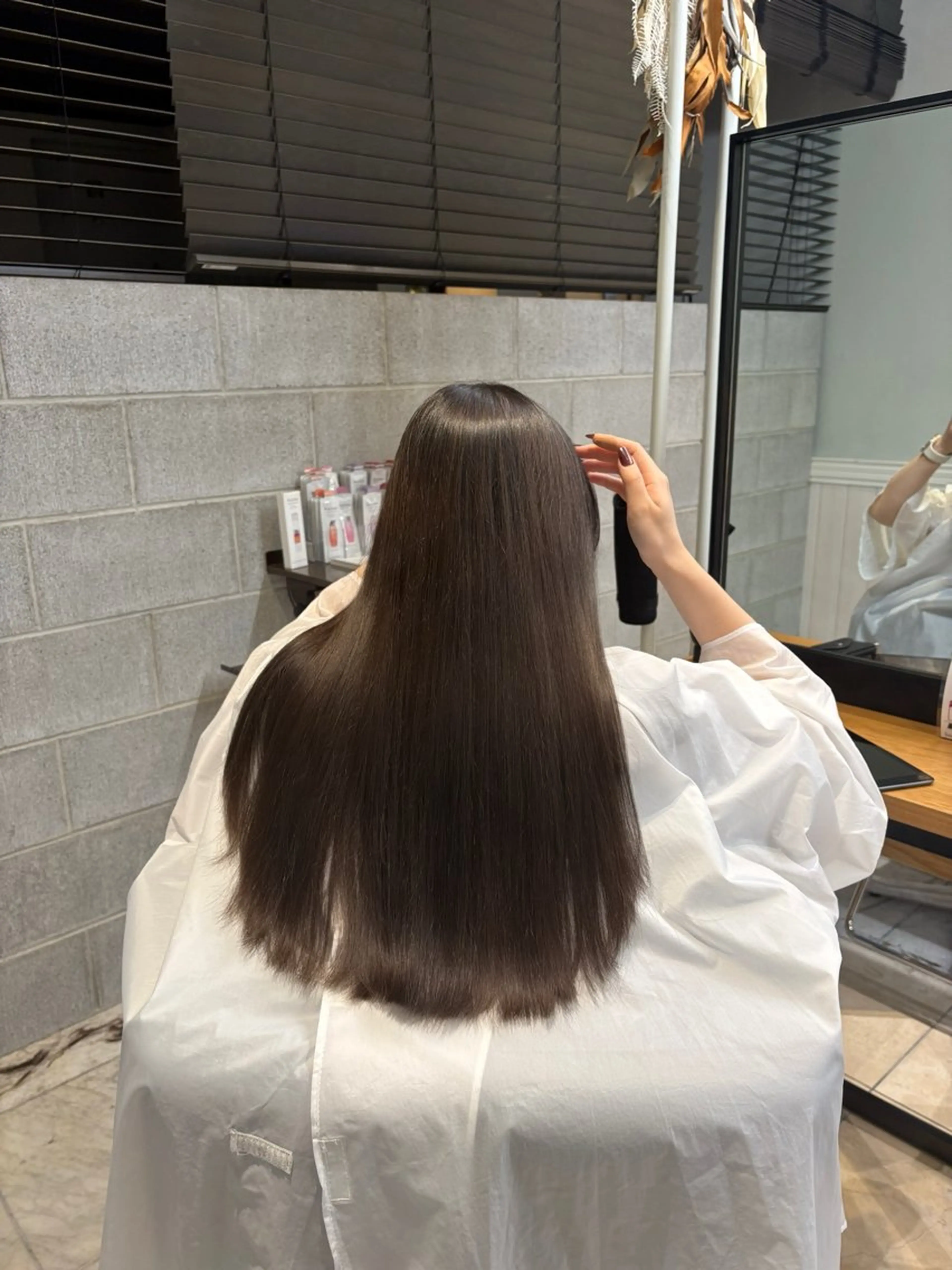 【ヘアポテンツァ+艶カラー✨】クセを抑えるトリートメントで艶のある柔らかい髪質に🪽の写真