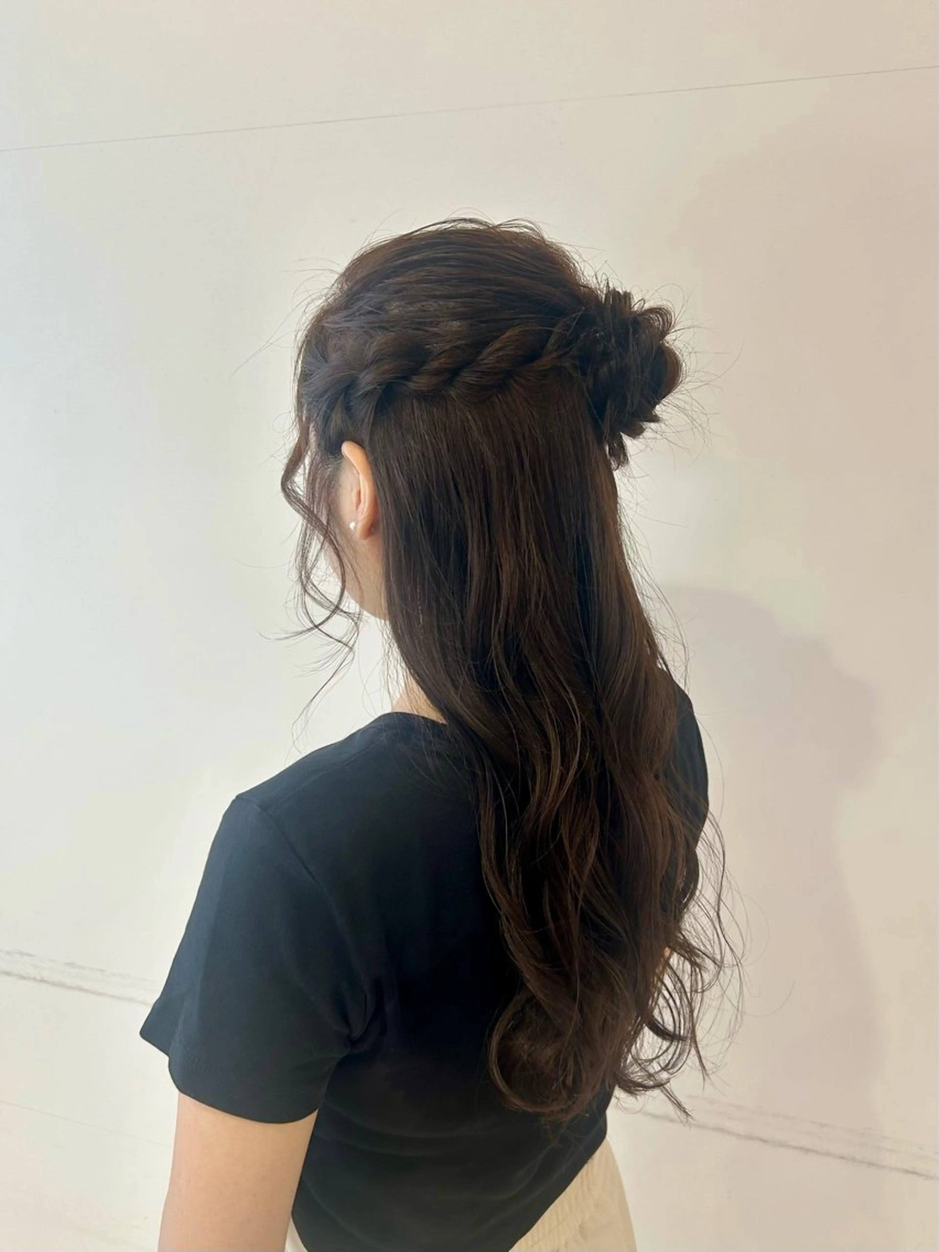 ヘアアレンジ ハーフアップ お団子ヘア ユナ/暖色カラー🧡 /表参道のヘアスタイル