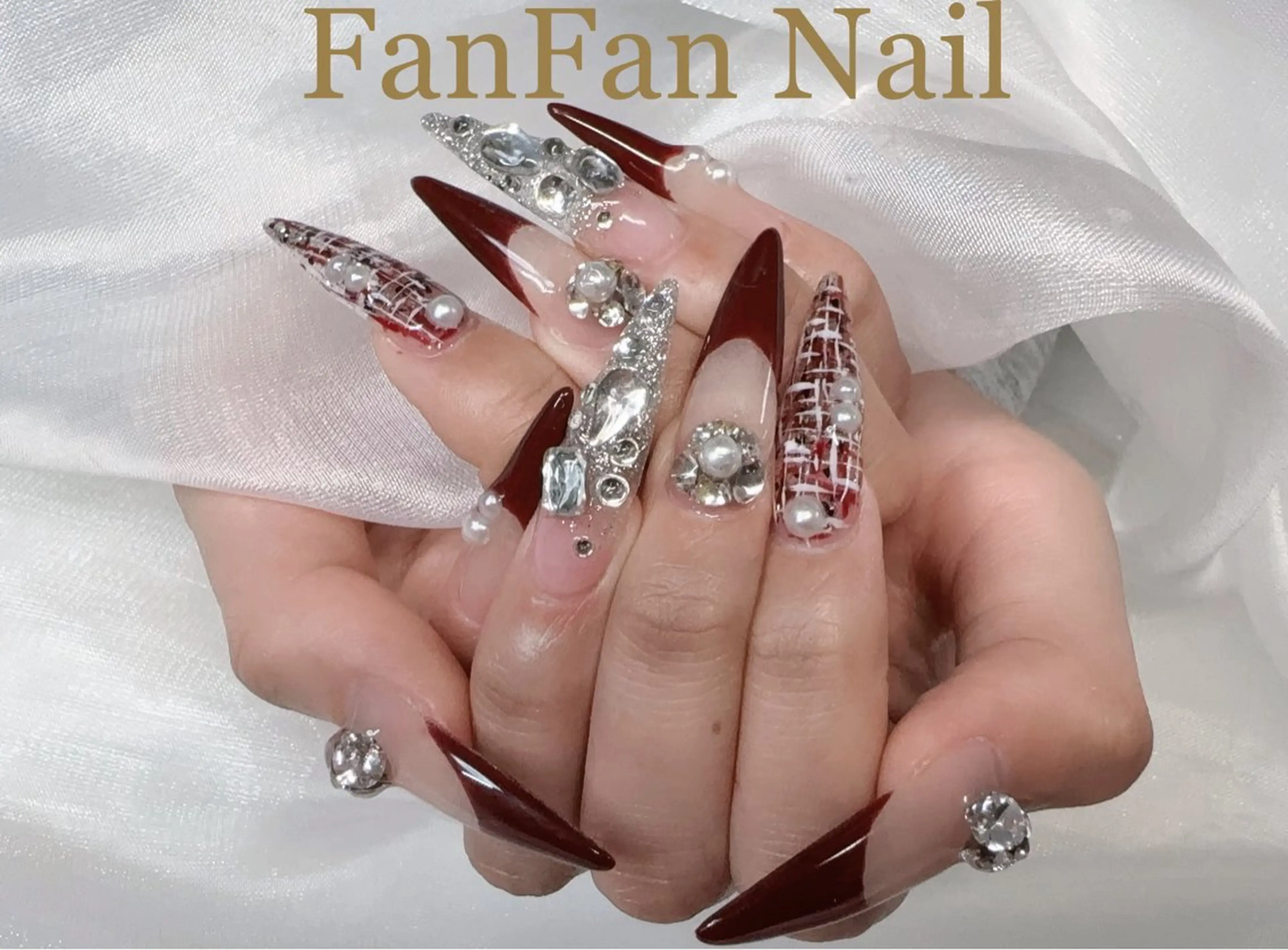 ネイル アートネイル オーロラネイル ガーリー キラキラネイル 韓国ネイル Mio NailsalonUのネイルデザイン
