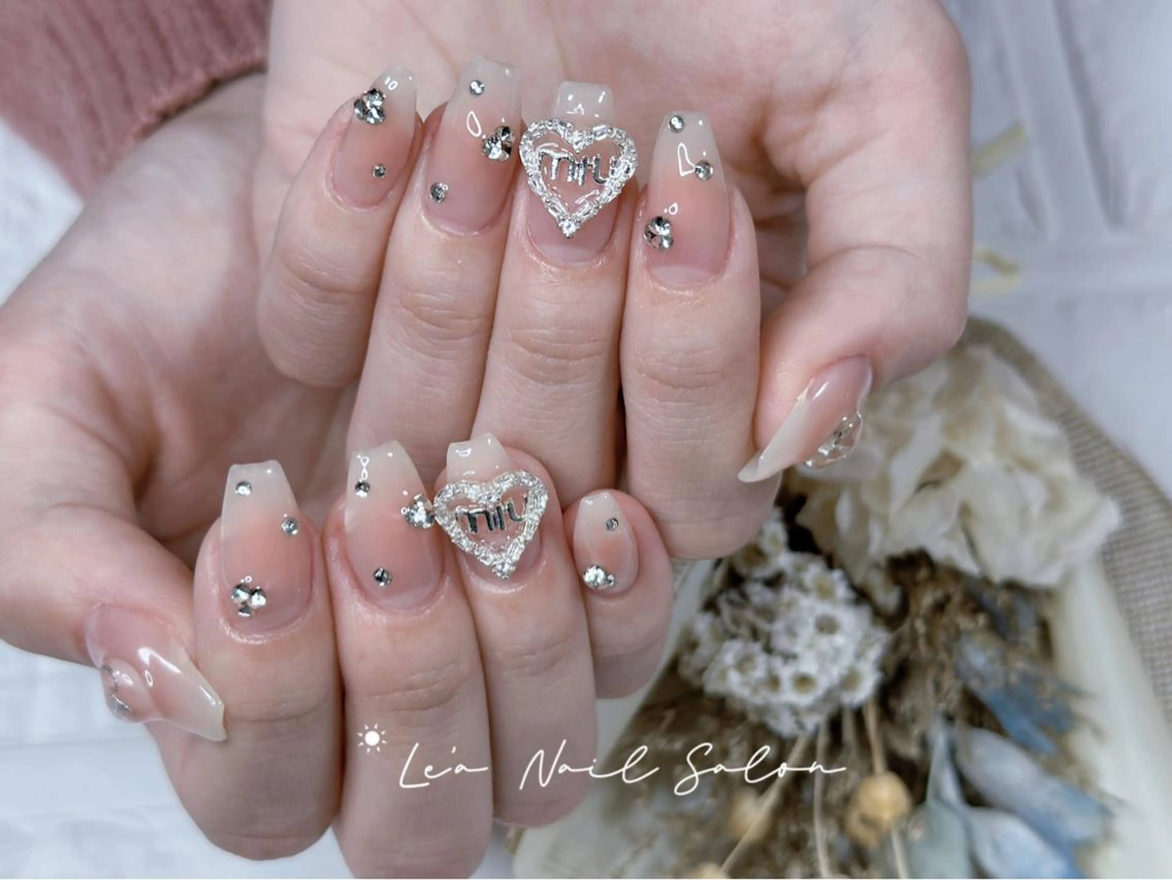 ミディアム カラー ネイル Le’a NailSalonのネイルデザイン