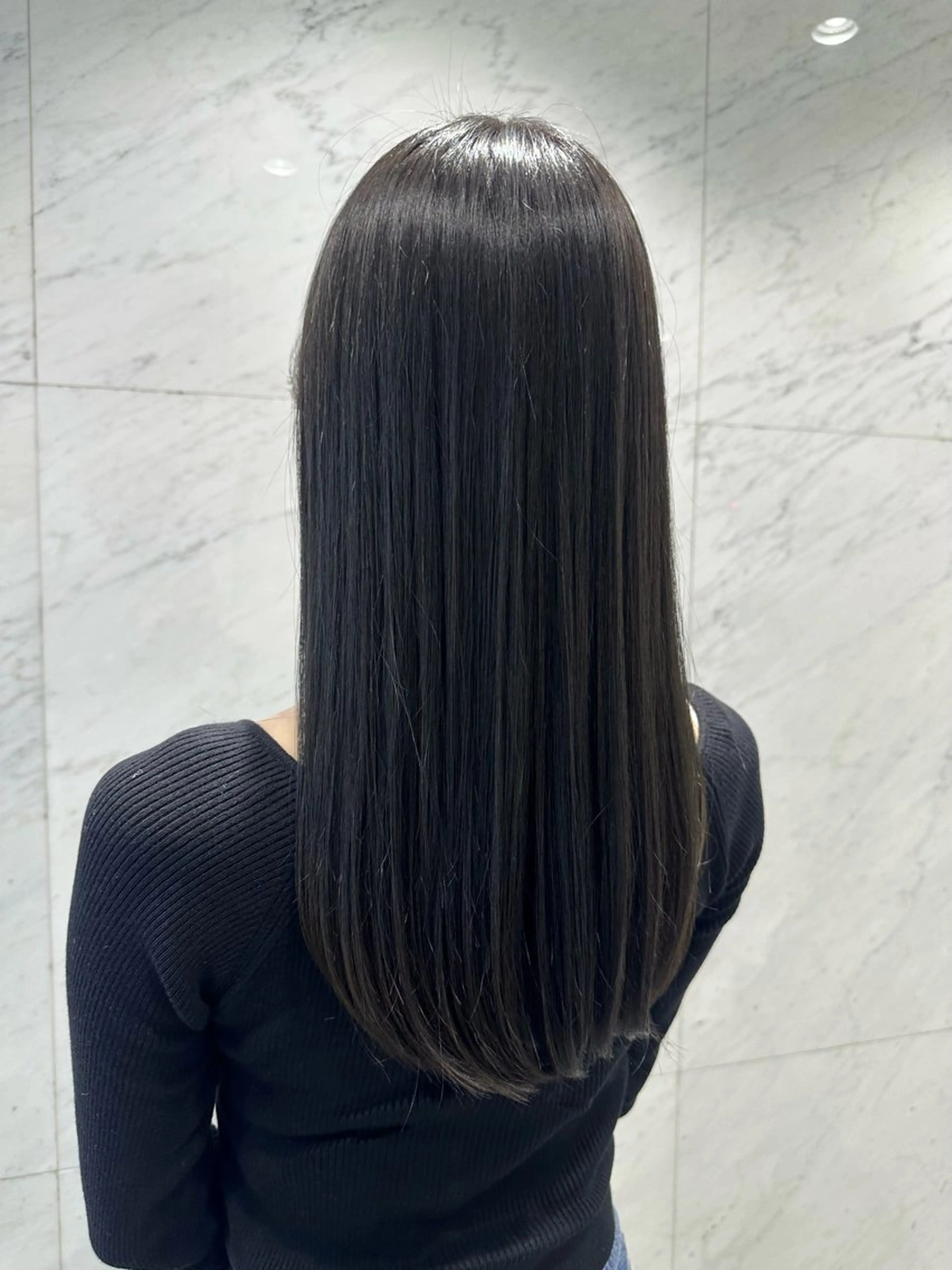 セミロング カラー カット ヘアカラー トリートメント 古田 昂也のヘアスタイル