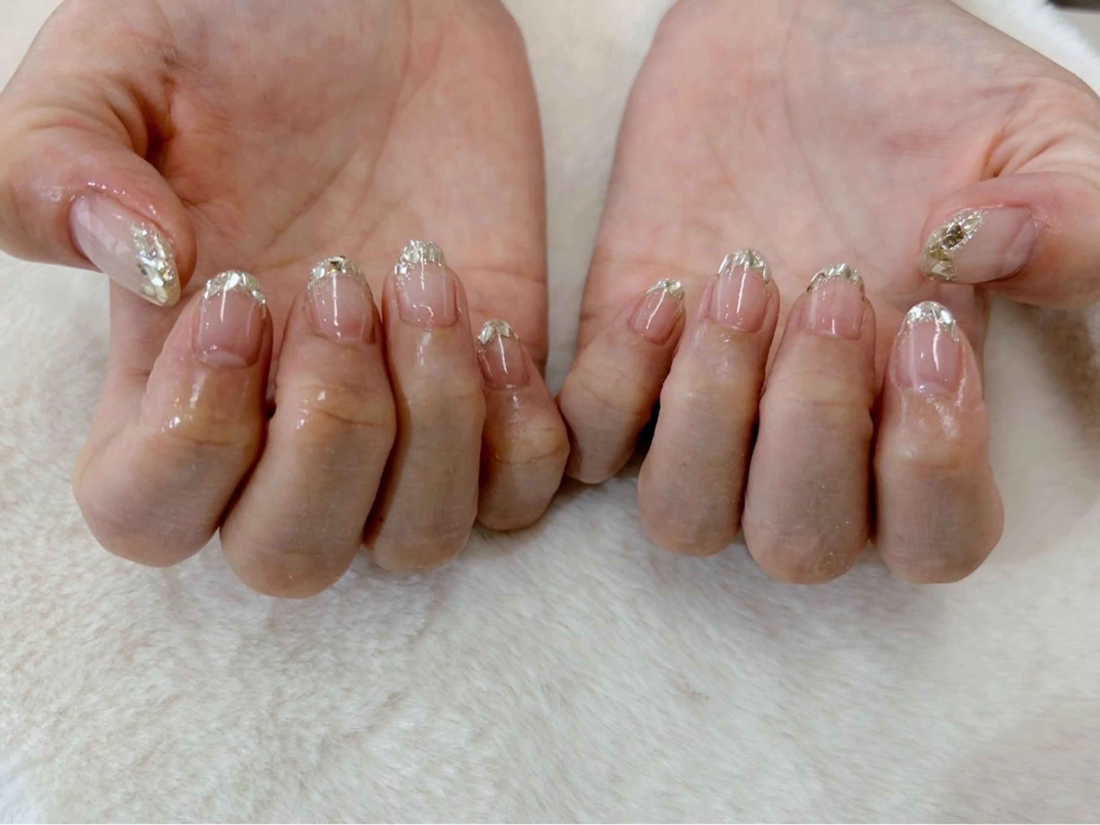 ネイル フレンチネイル ガラスフレンチ キラキラネイル ハンドネイル ハンドケア 心斎橋Salon Epokkuのネイルデザイン