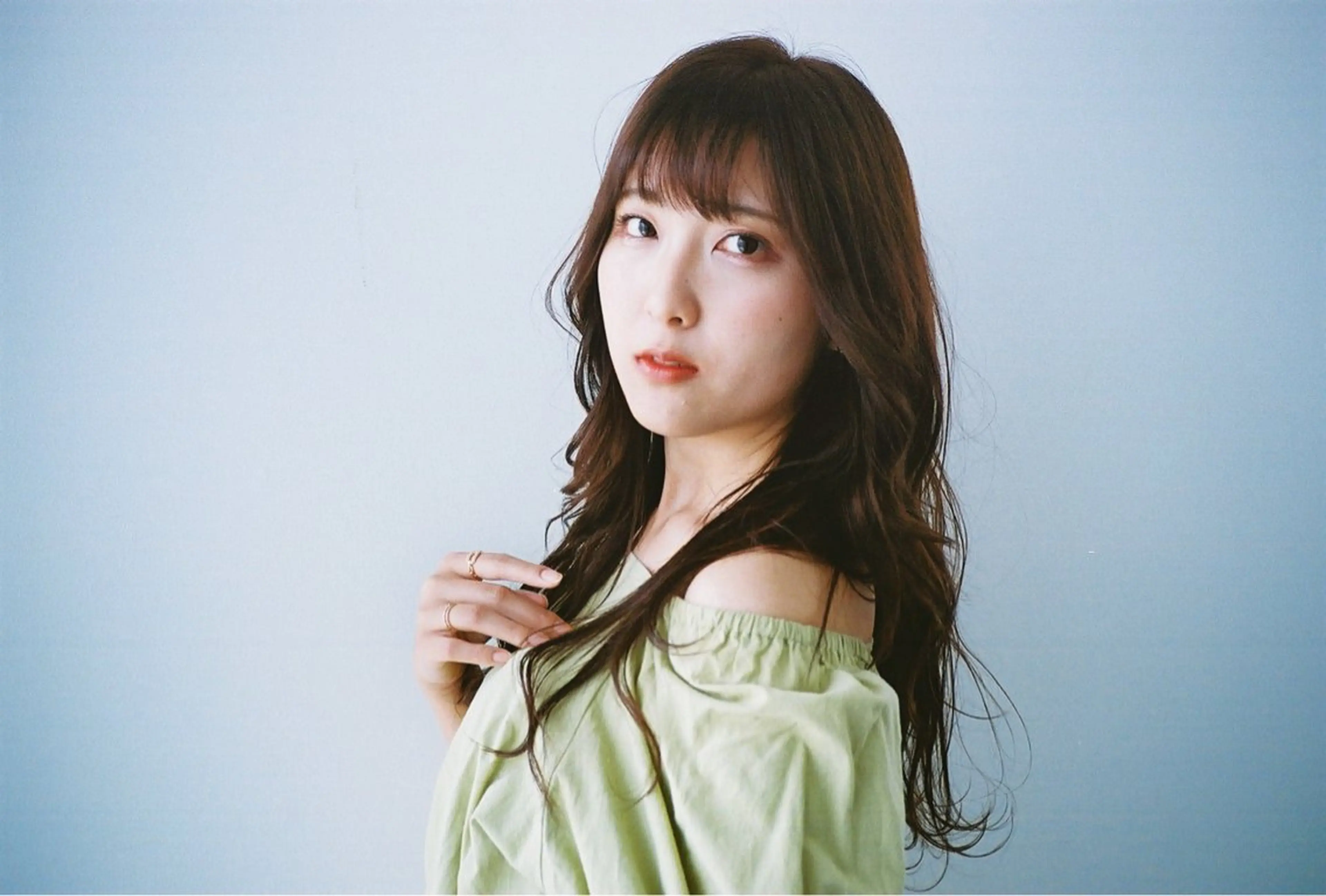 ロング アッシュ ヘアカラー トリートメント 足立 悠輔のヘアスタイル