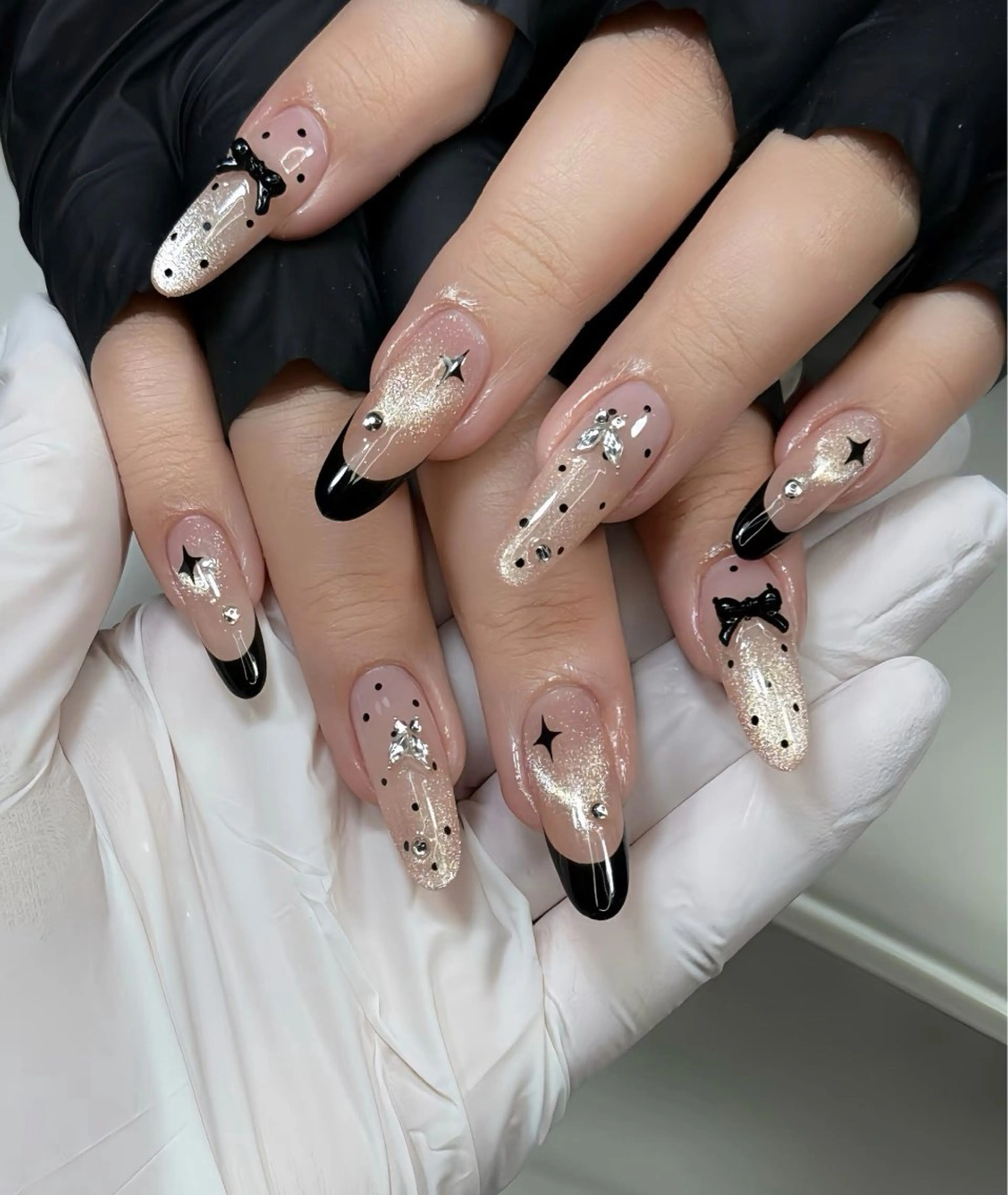 ネイル フレンチネイル キラキラネイル 韓国ネイル シンプルネイル ワンホンネイル ハンドネイル MEI Nailのネイルデザイン