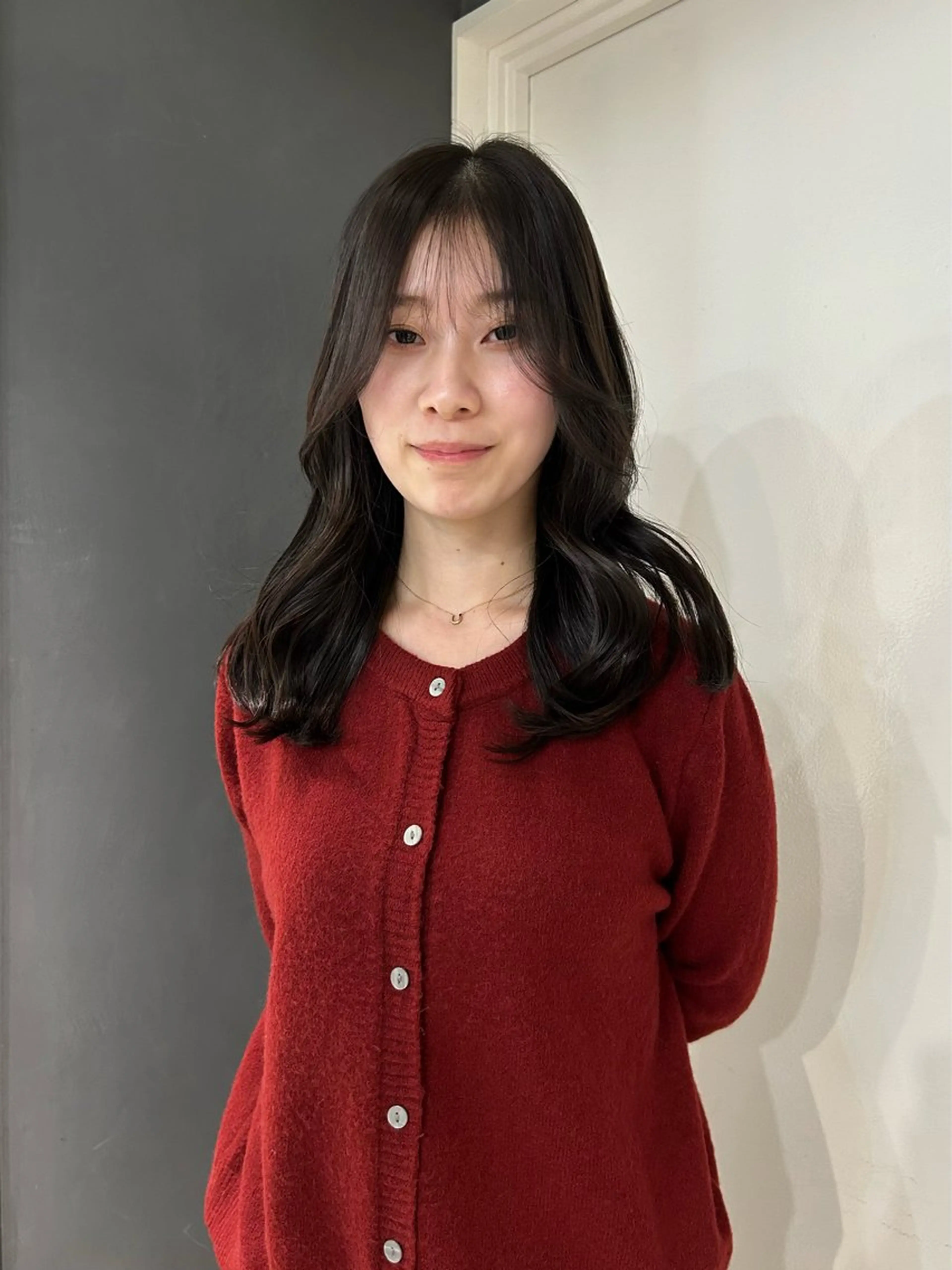 ミディアム えり 堀江/ボブ /レイヤー/艶髪のヘアスタイル