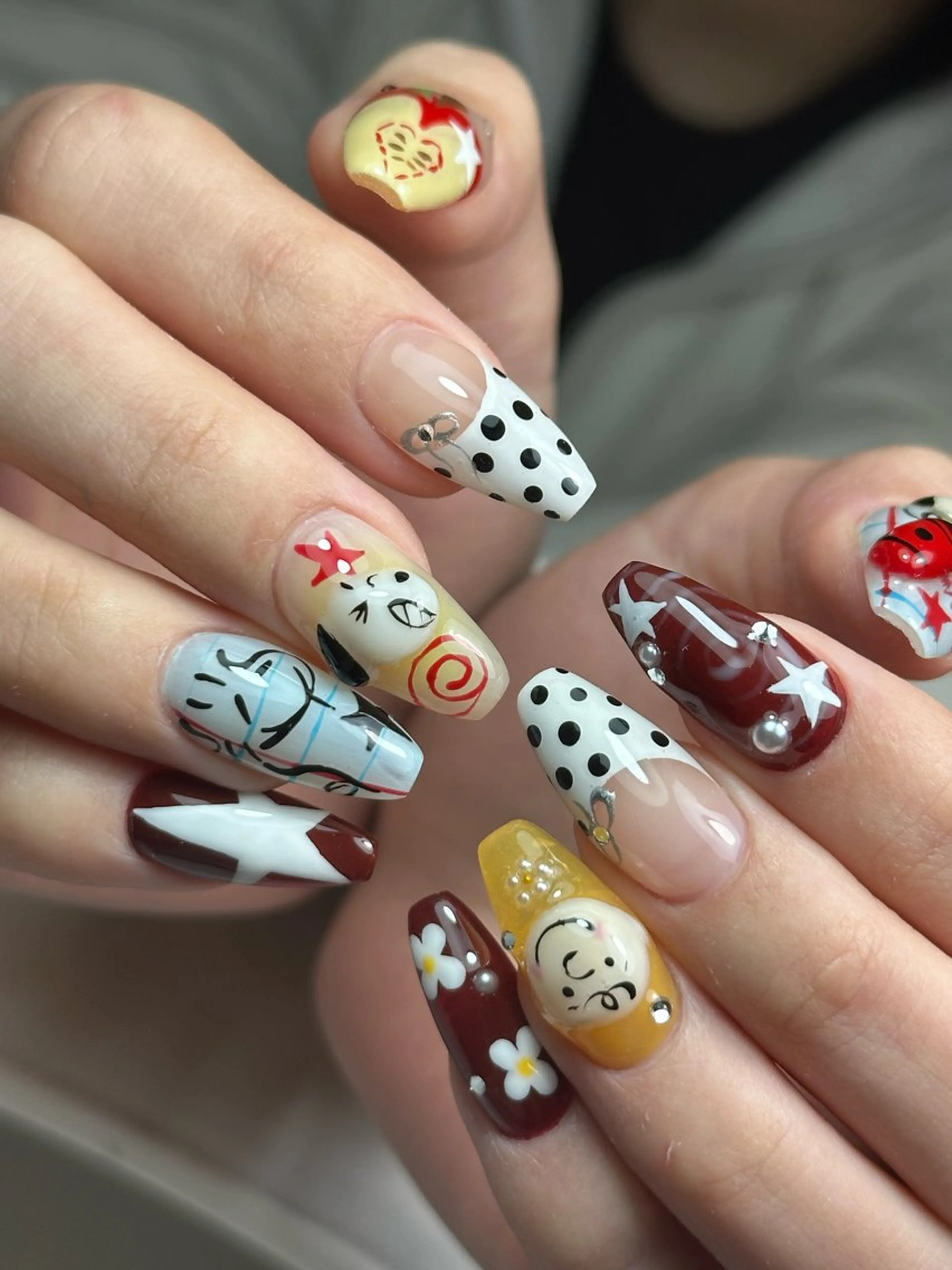 ネイル Isinha Nailsのネイルデザイン