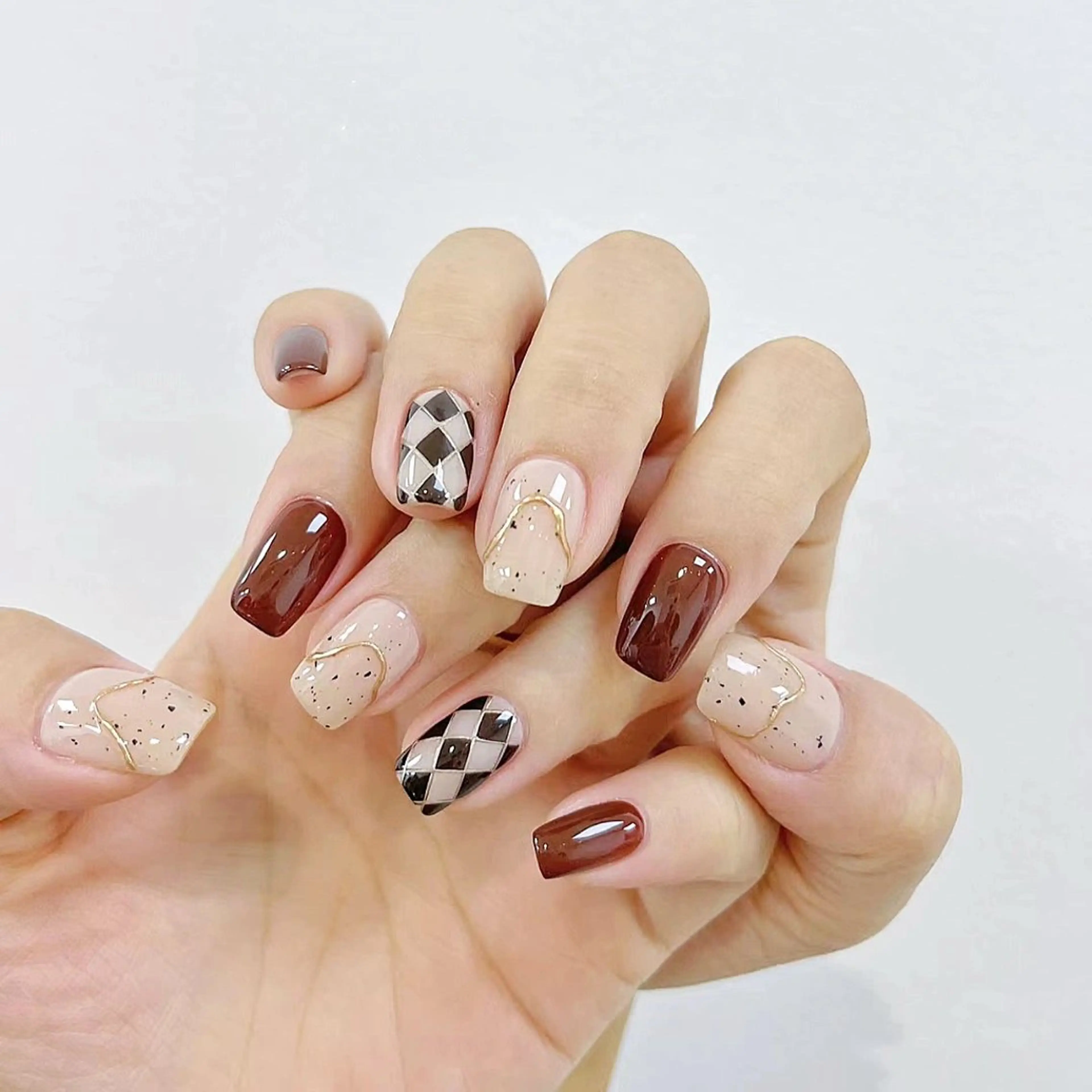 ネイル ハンドネイル AngelChris ビューティーサロンのネイルデザイン